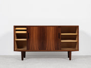 Midcentury_Danish_sideboard_in_rosewood_by_Hundevad_1960s