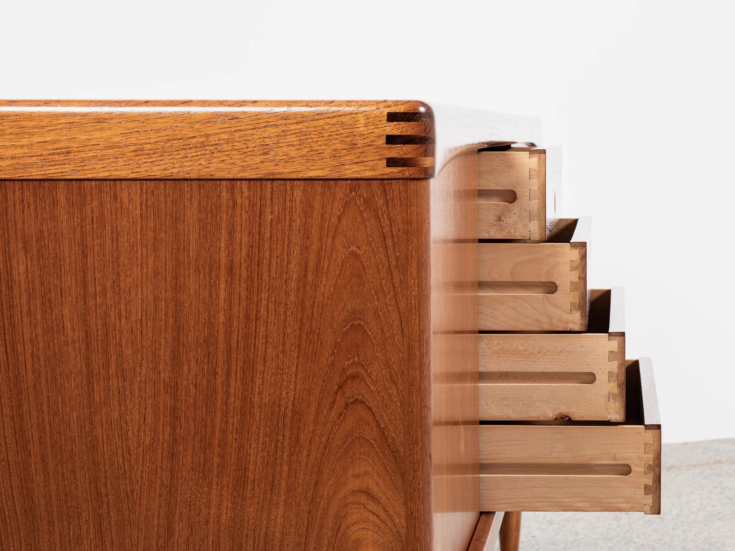Midcentury_Danish_sideboard_in_teak_by_HW_Klein_for_Bramin_1960s