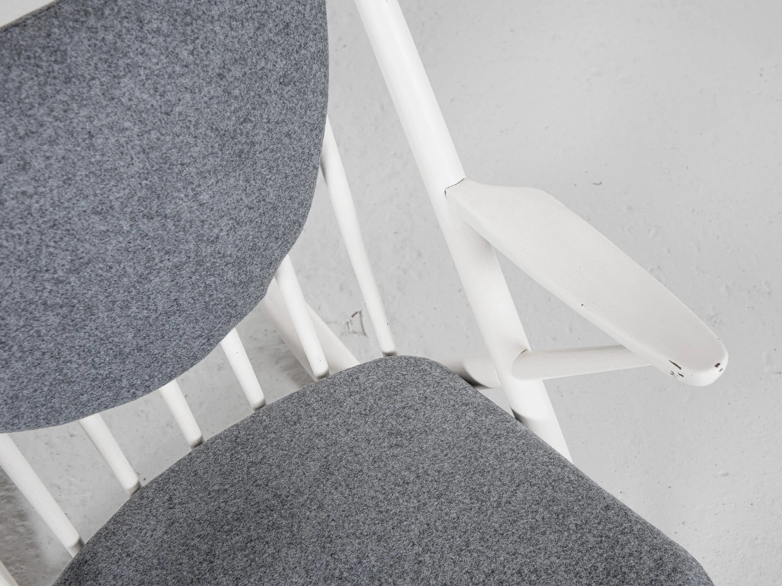 Midcentury_Danish_white_rocking_chair_by_Frank_Reenskaug_for_Bramin_1960s