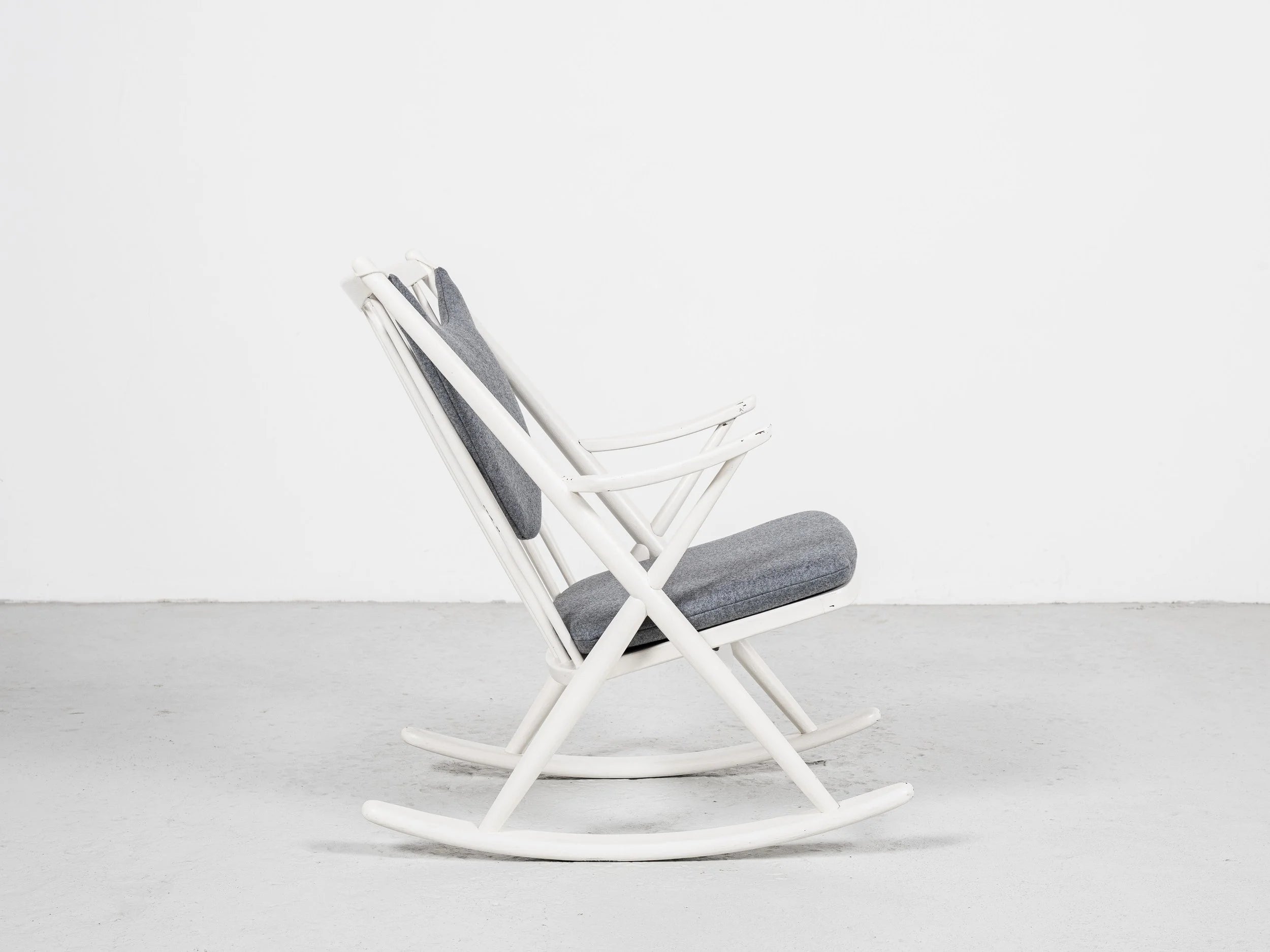 Midcentury_Danish_white_rocking_chair_by_Frank_Reenskaug_for_Bramin_1960s