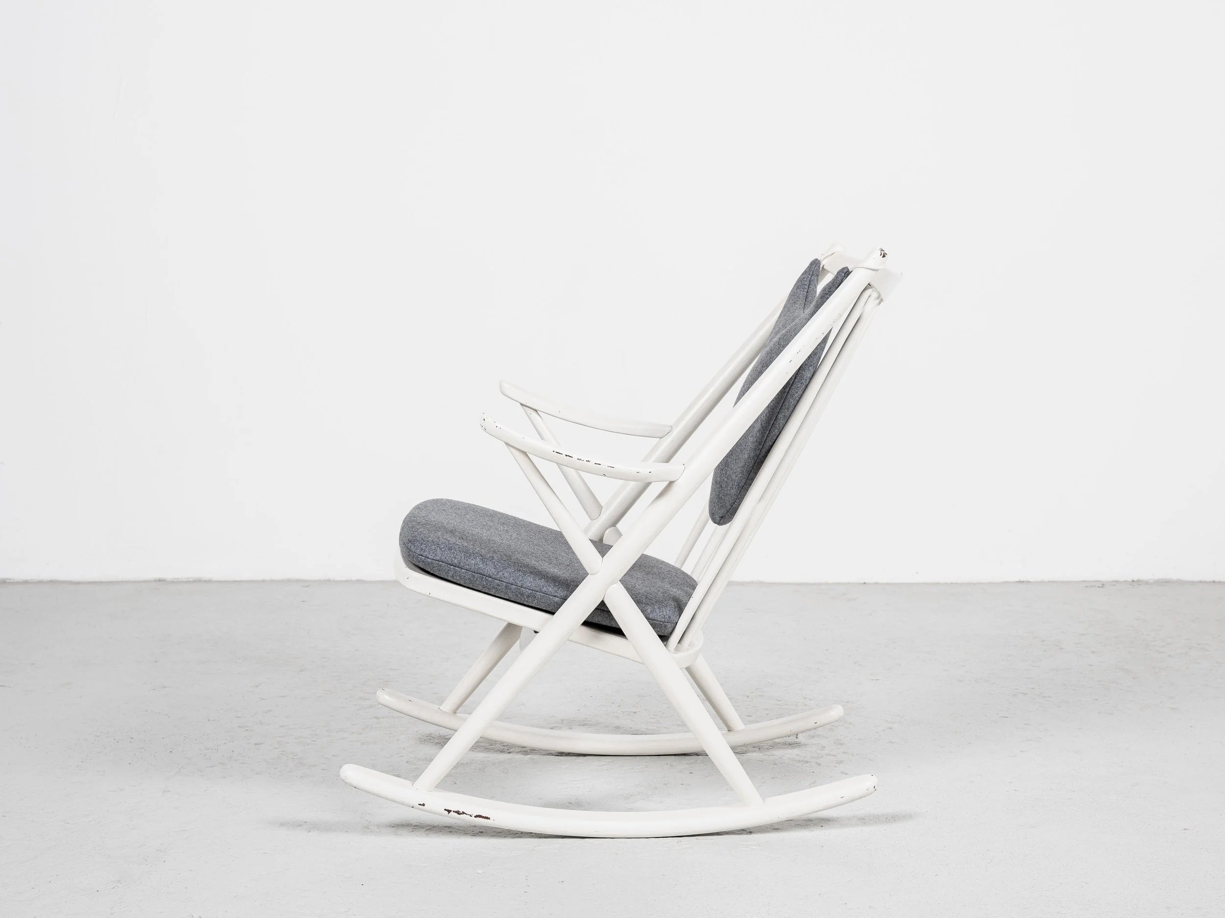 Midcentury_Danish_white_rocking_chair_by_Frank_Reenskaug_for_Bramin_1960s