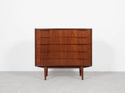 Midcentury_Danish_wider_chest_of_5_drawers_in_teak_1960s