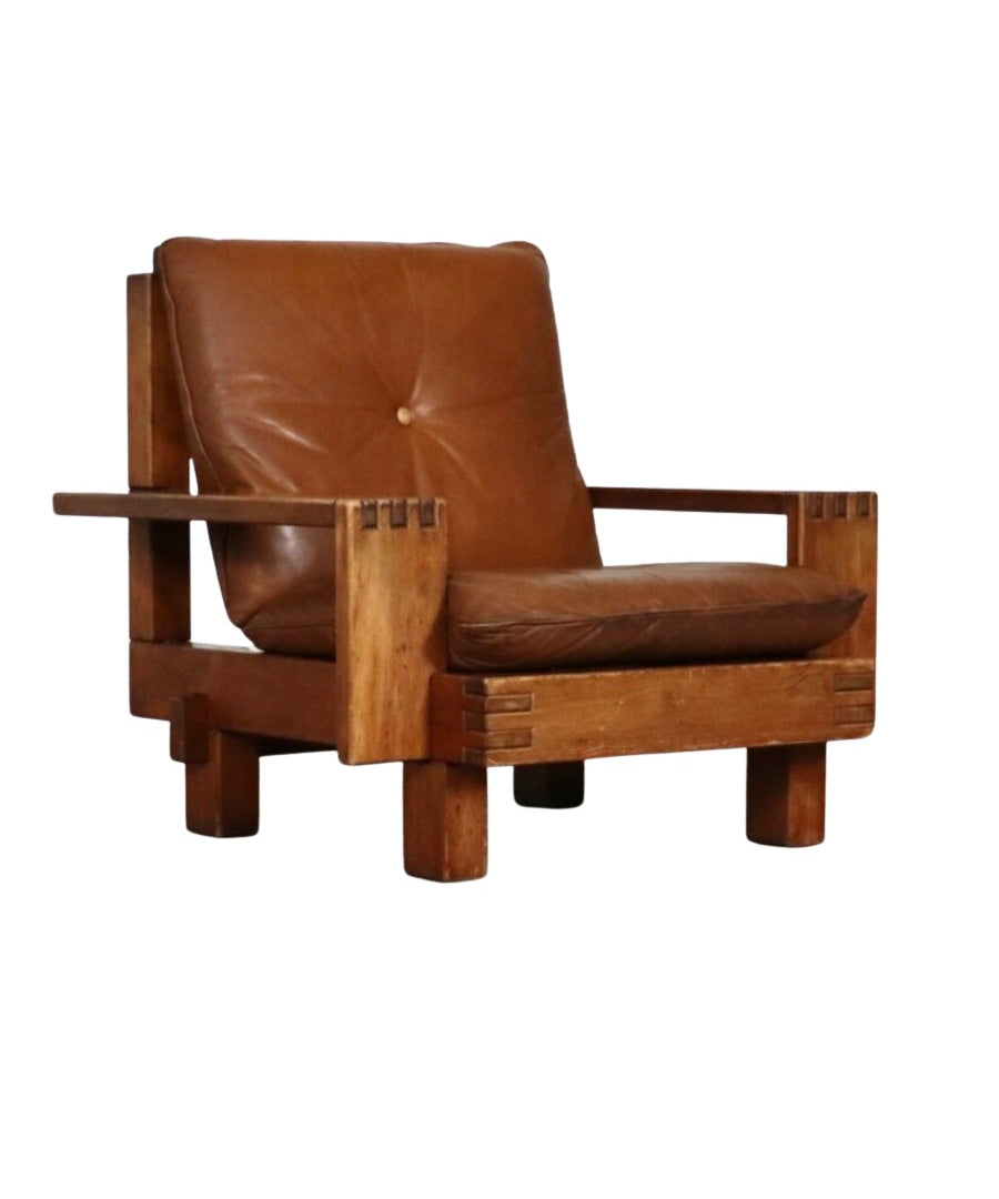Midcentury_modern_Brutalist_lounge_chair_in_oak_and_leather,_Italy_1970s