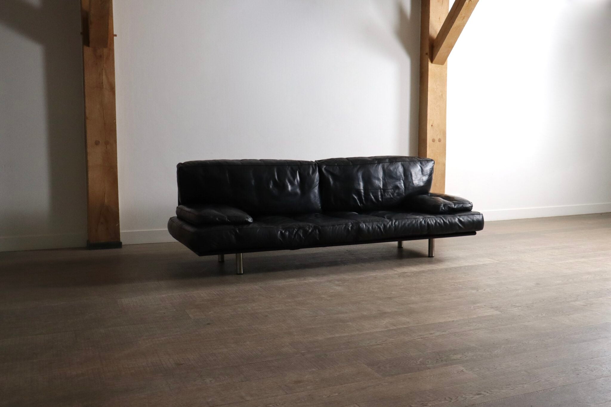 Milano_210_Three_Seater_Sofa_by_De_Pas_D’Urbino_Lomazzi_1980s_Italy