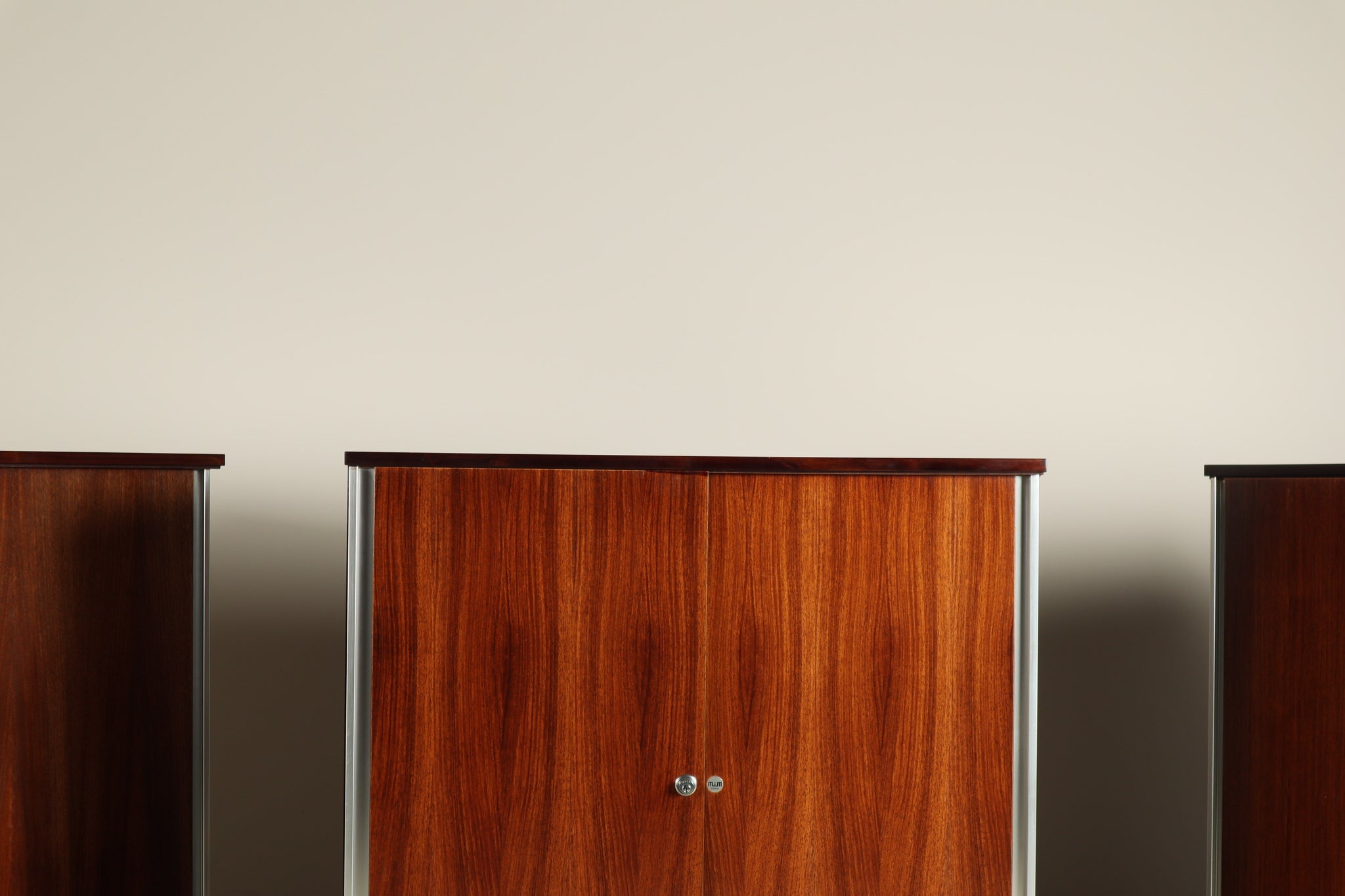 MIM Roma “Pascal” cabinet in rosewood – Curiouz