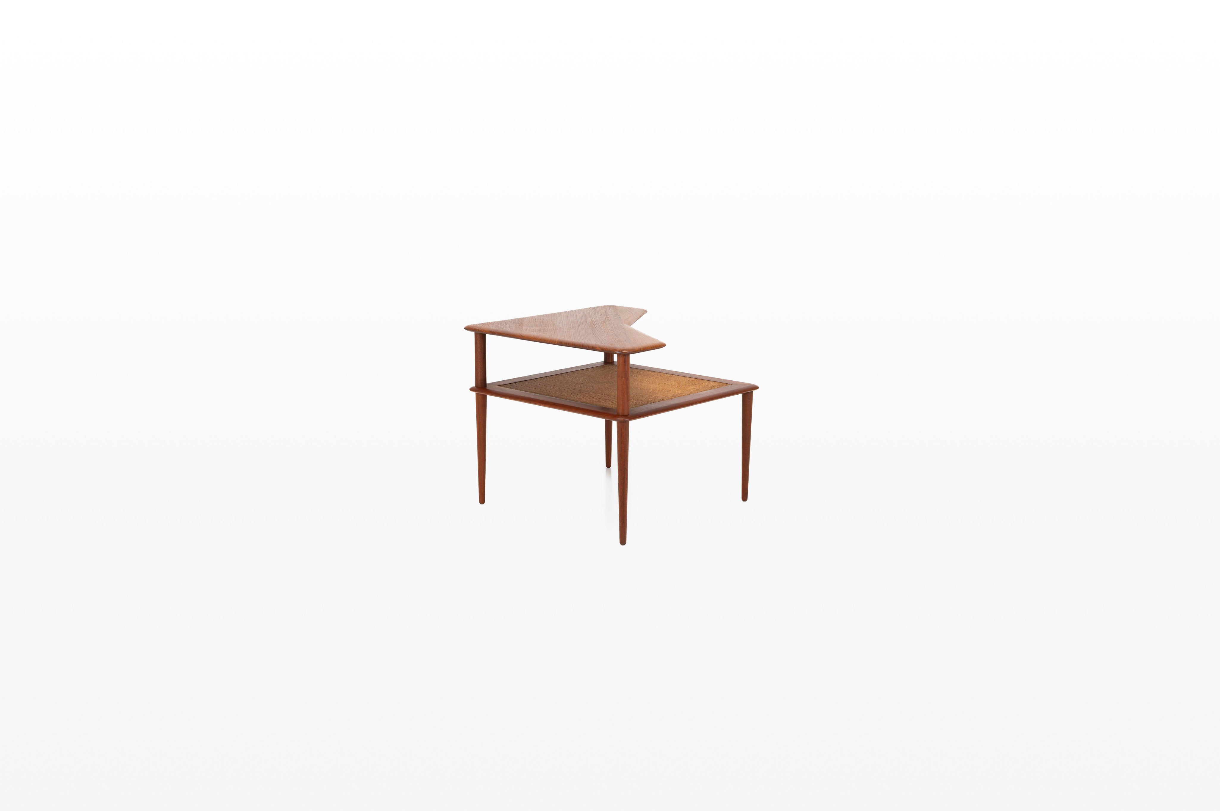 Minerva_Coffee_Table_by_Peter_Hvidt_and_Orla_Mølgaard_Nielsen_for_France_and_Son,_1960s,_Denmark