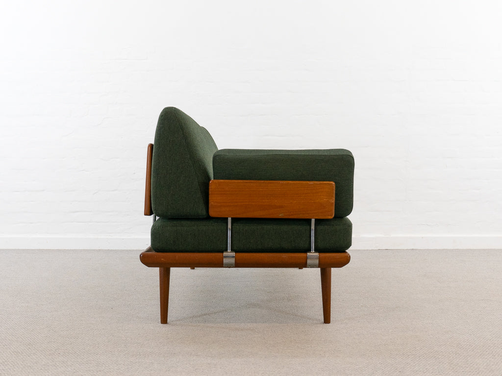 1950s_Minerva_Sofa_by_Peter_Hvidt_and_Orla_Mølgaard_Nielsen_for_France_and_Daverkosen,_Denmark