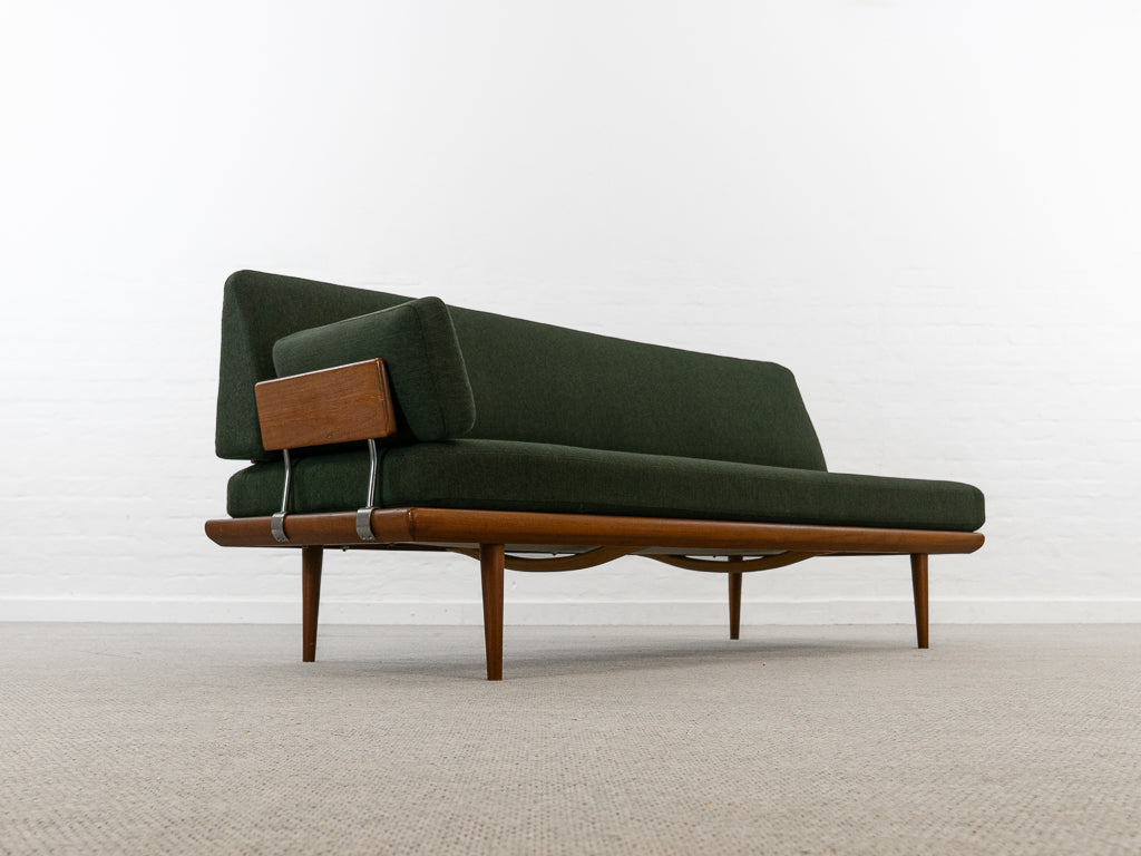 1950s_Minerva_Sofa_by_Peter_Hvidt_and_Orla_Mølgaard_Nielsen_for_France_and_Daverkosen,_Denmark