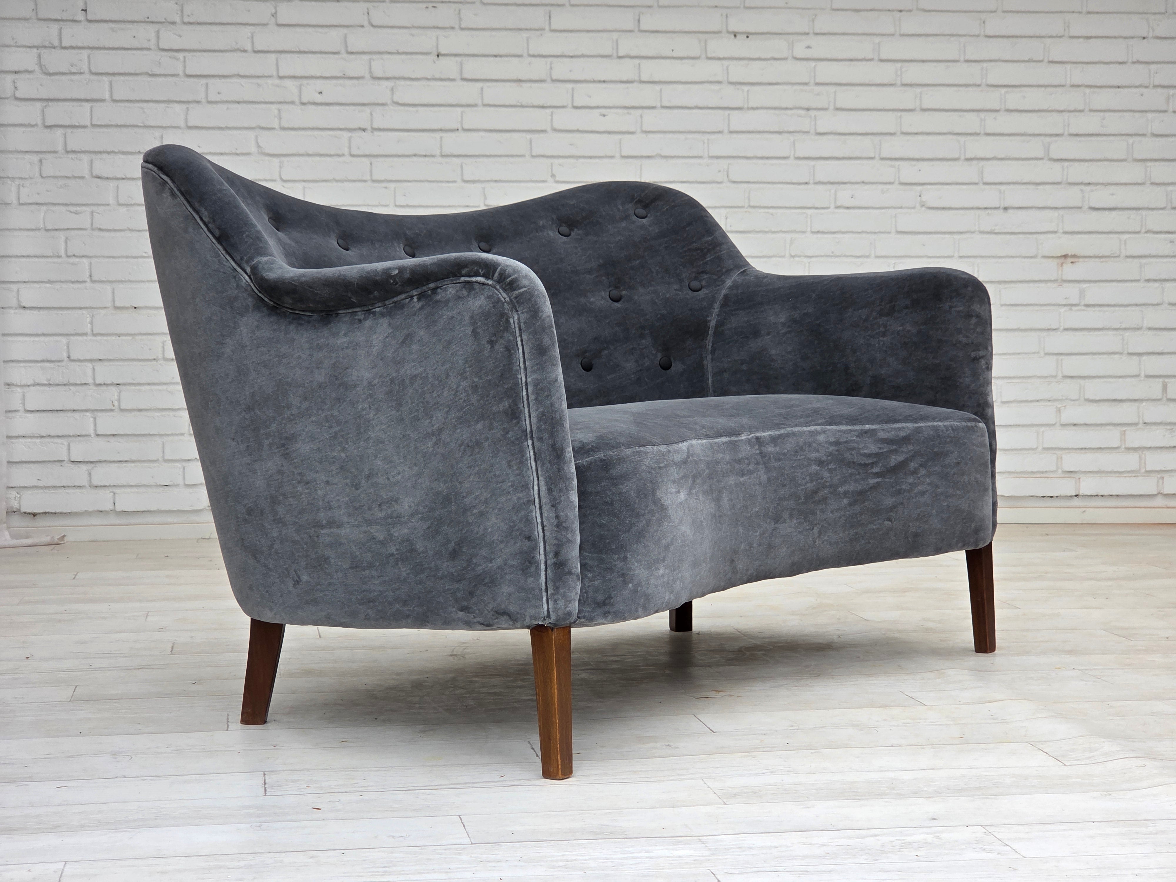 Model_185_Sofa_by_Slagelse_Møbelværk_from_1960s_Denmark