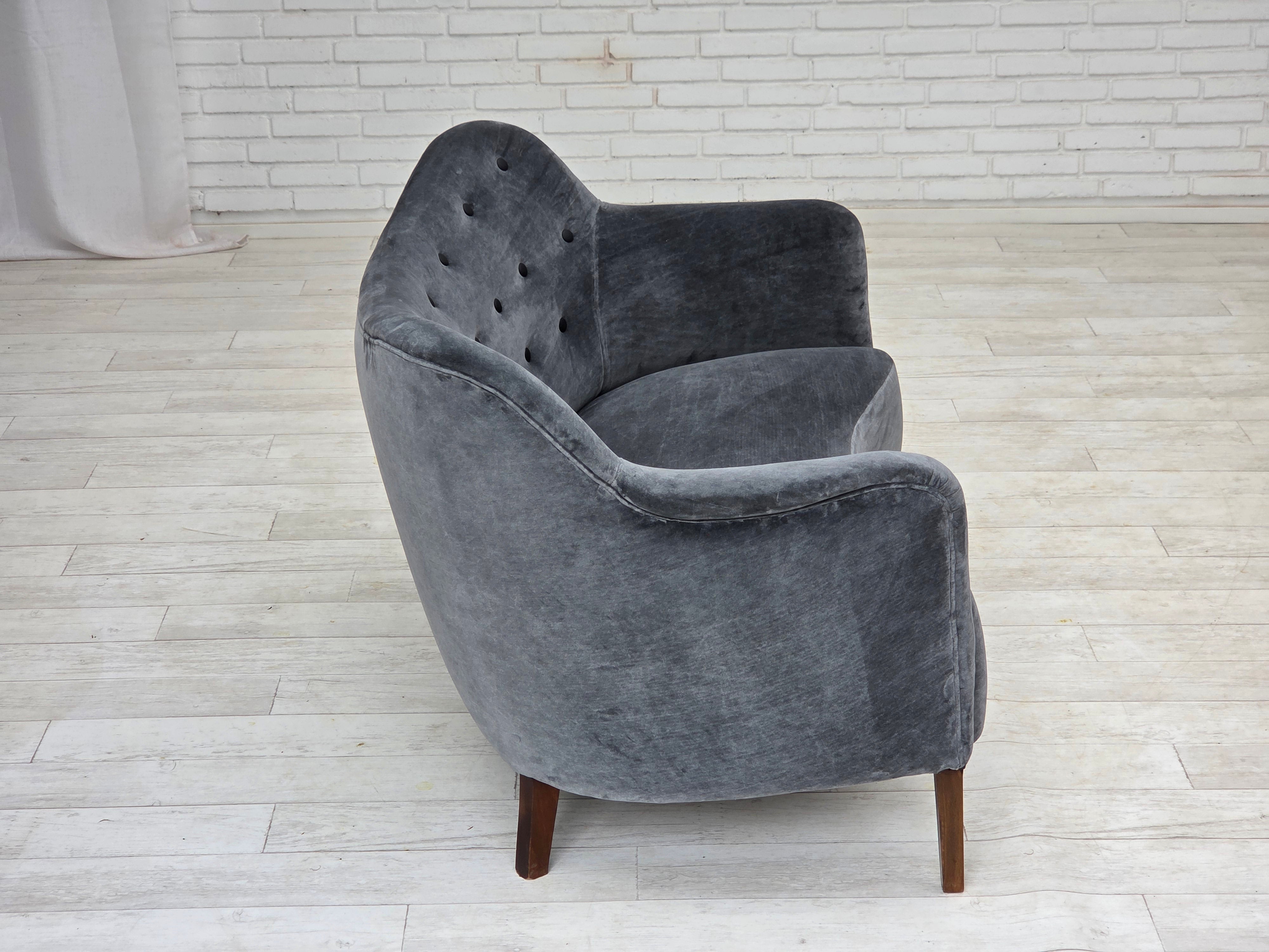 Model_185_Sofa_by_Slagelse_Møbelværk_from_1960s_Denmark