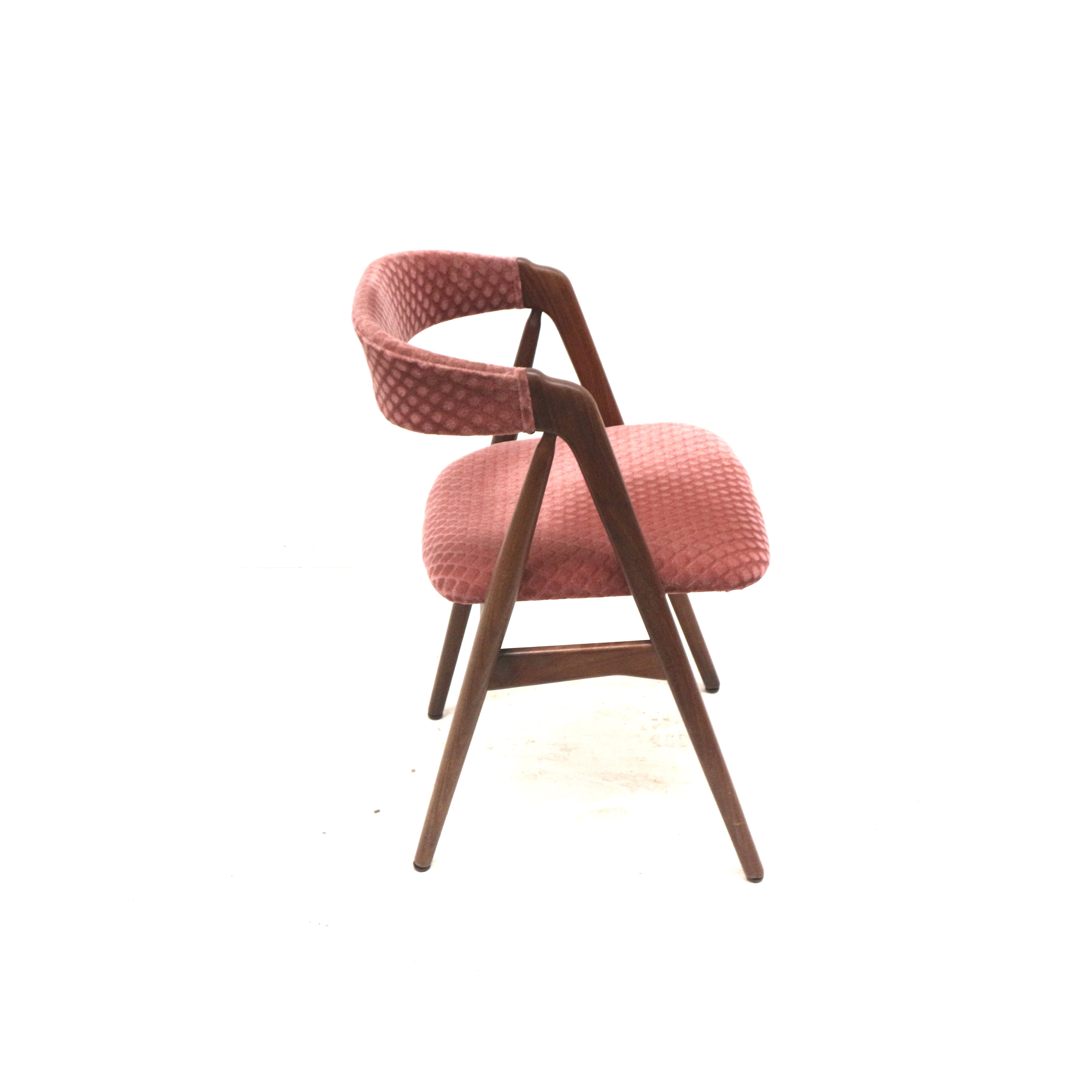 Model_205_Chair_by_Thomas_Harlev_for_Farstrup_Møbler,_1950s,_Denmark