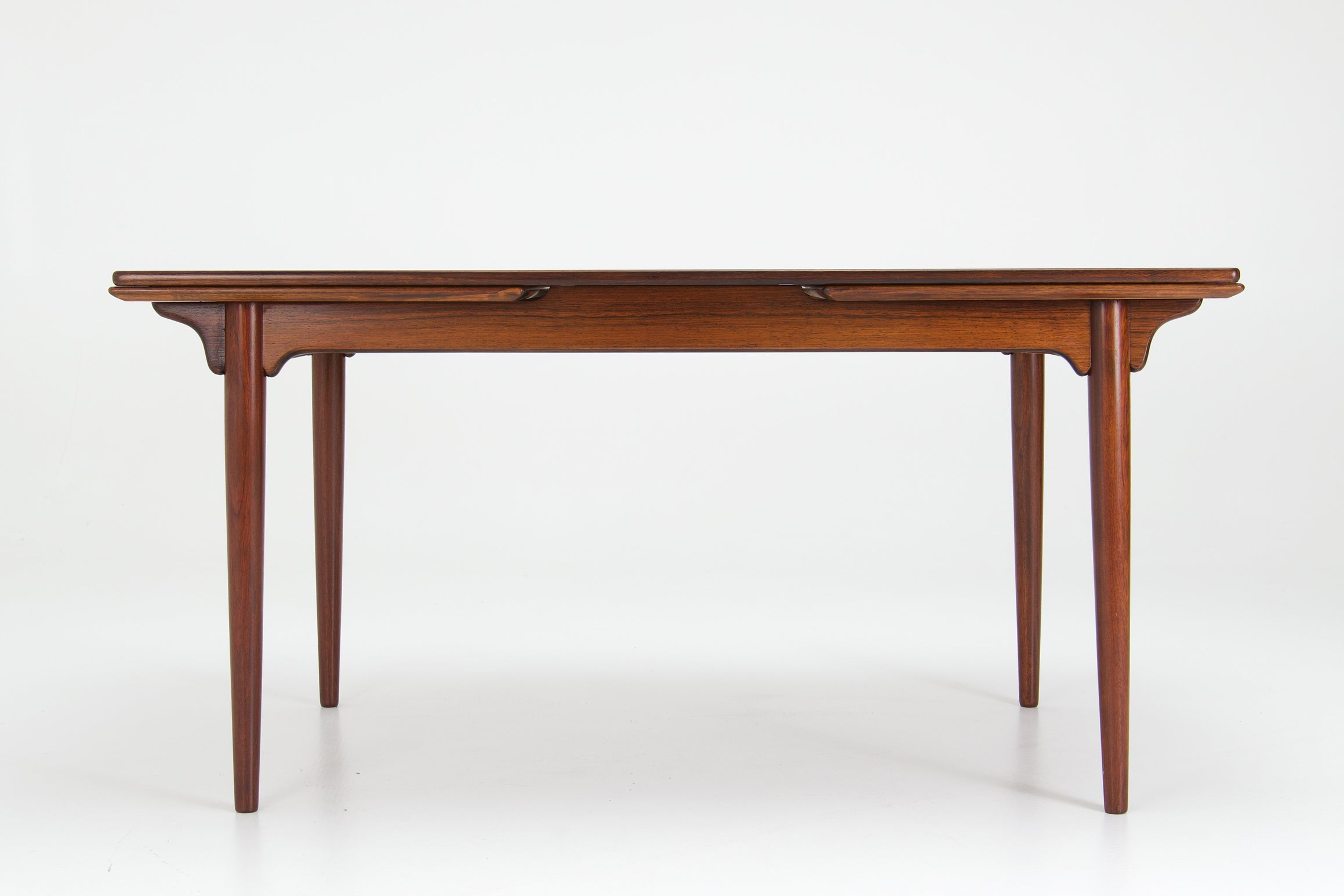 Model_54_-_Extendable_Dining_Table_-_Gunni_Omann
