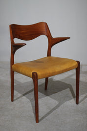 Model_55_Teak_Armchair_by_Niels_O._Møller_for_J.L._Møllers_Møbelfabrik,_Denmark_1951