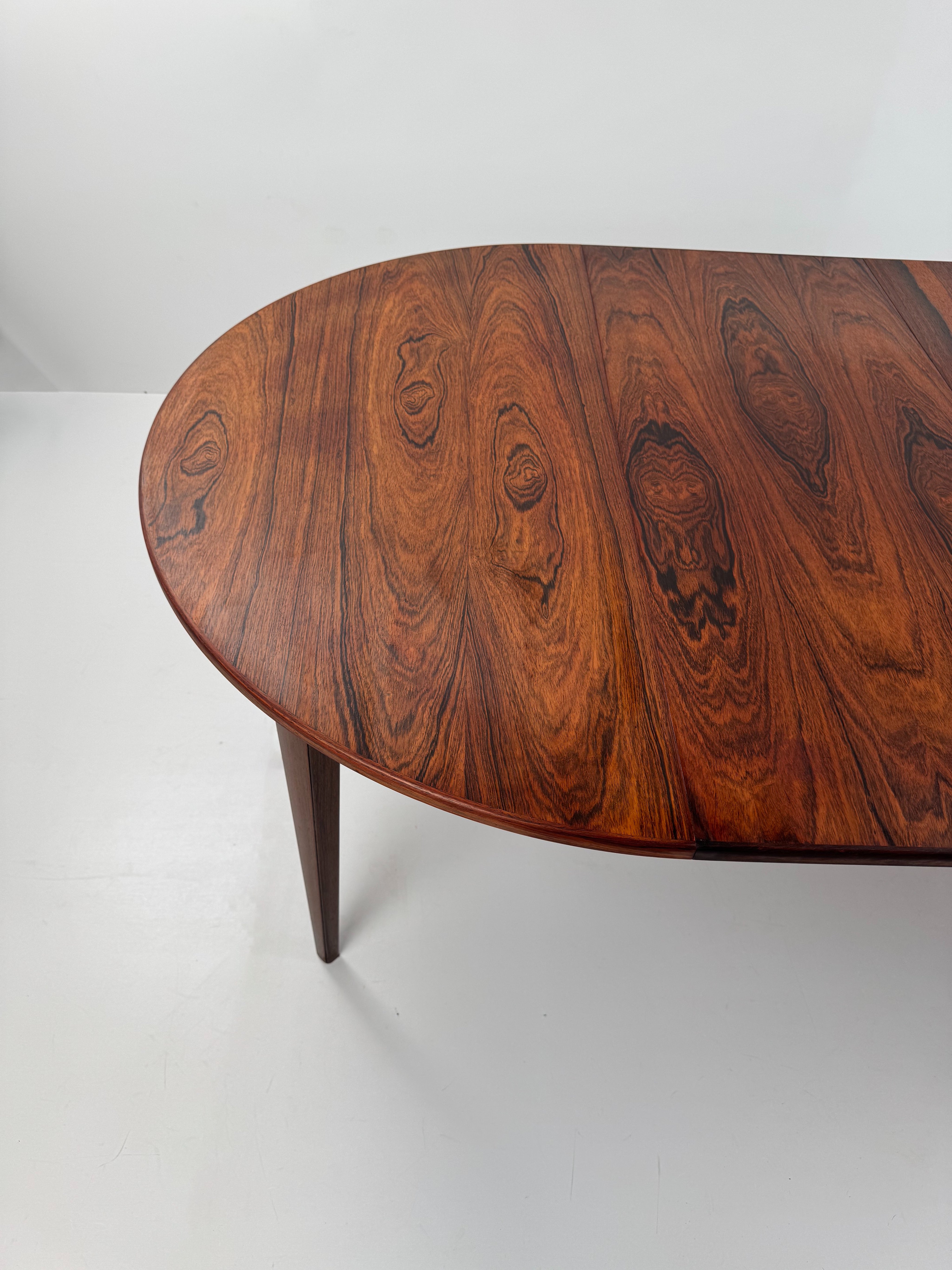 Model_55_Extendable_Dining_Table_by_Gunni_Omann_for_Omann_Jun,_Rosewood,_Denmark,_1960s