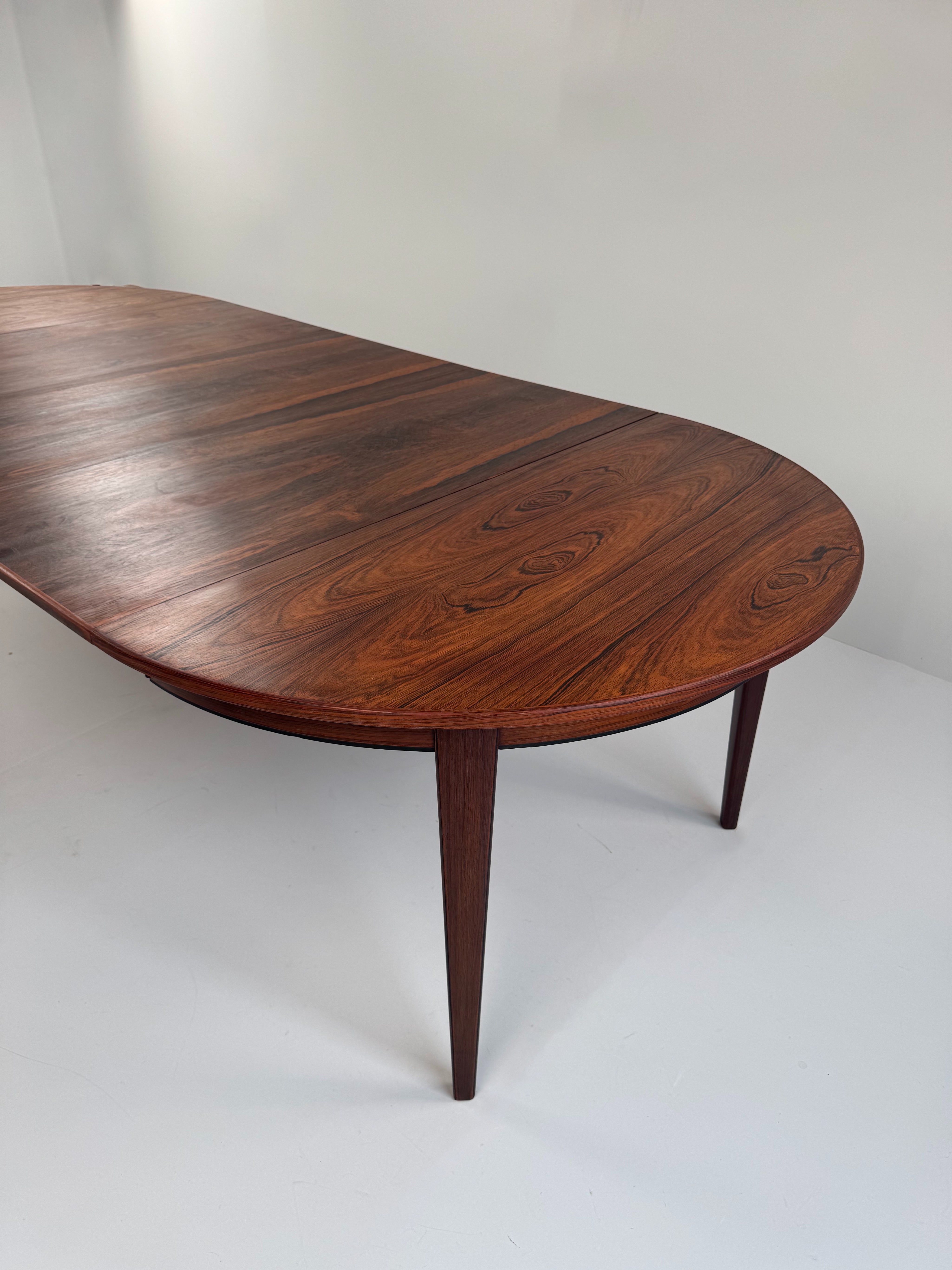 Model_55_Extendable_Dining_Table_by_Gunni_Omann_for_Omann_Jun,_Rosewood,_Denmark,_1960s