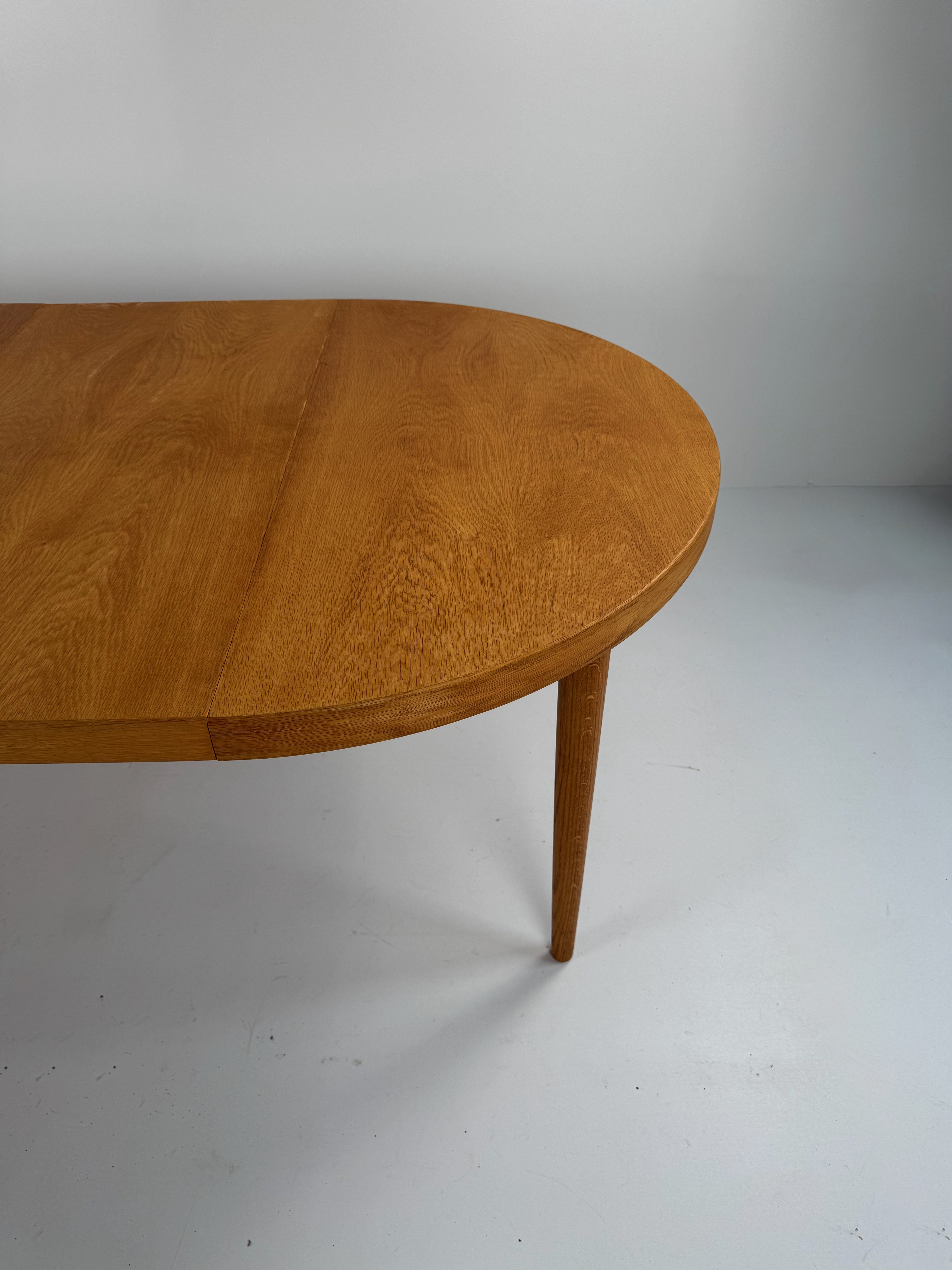 Model_56_Extendable_Dining_Table,_Villy_Schou_Andersen,_Denmark,_1960s
