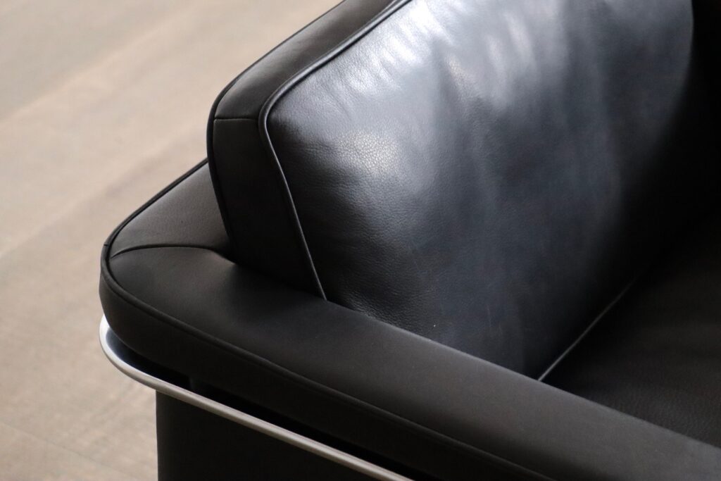 Model_6912_Lounge_Chair_by_Horst_Brüning_for_Kill_International,_Black_Leather_and_Chrome,_Germany,_1967