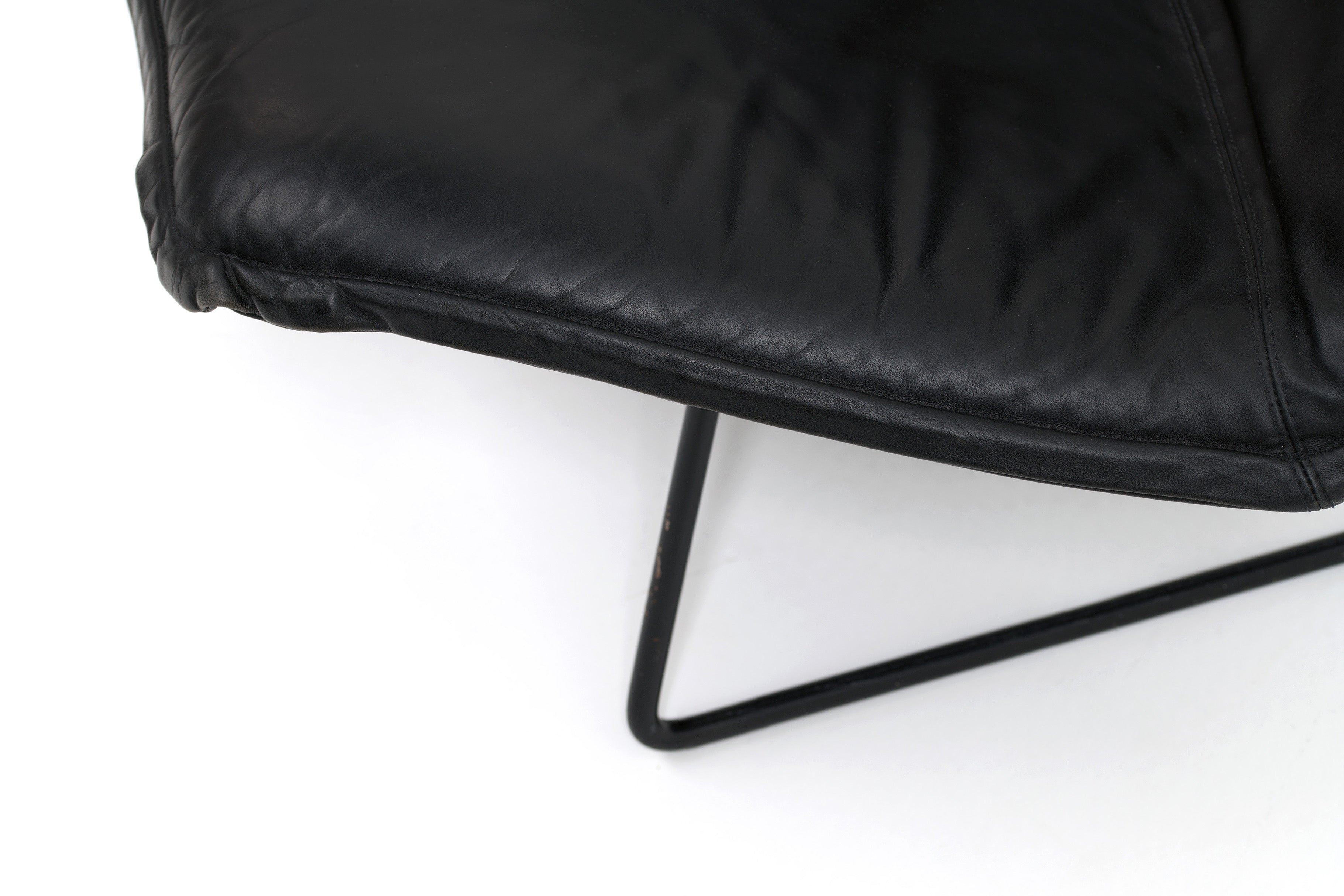 Model_F585_Sledge_Easy_Chair_by_Geoffrey_Harcourt