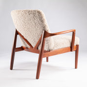 Tove_&_Edvard_Kindt-Larsen_FD125_Armchair_in_Curly_Wool