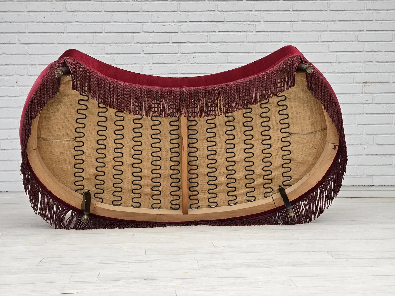 Modern_Banana_Lounge_Sofa,_Cherry_Red_Velour_&_Wood_Frame,_1970s_Denmark