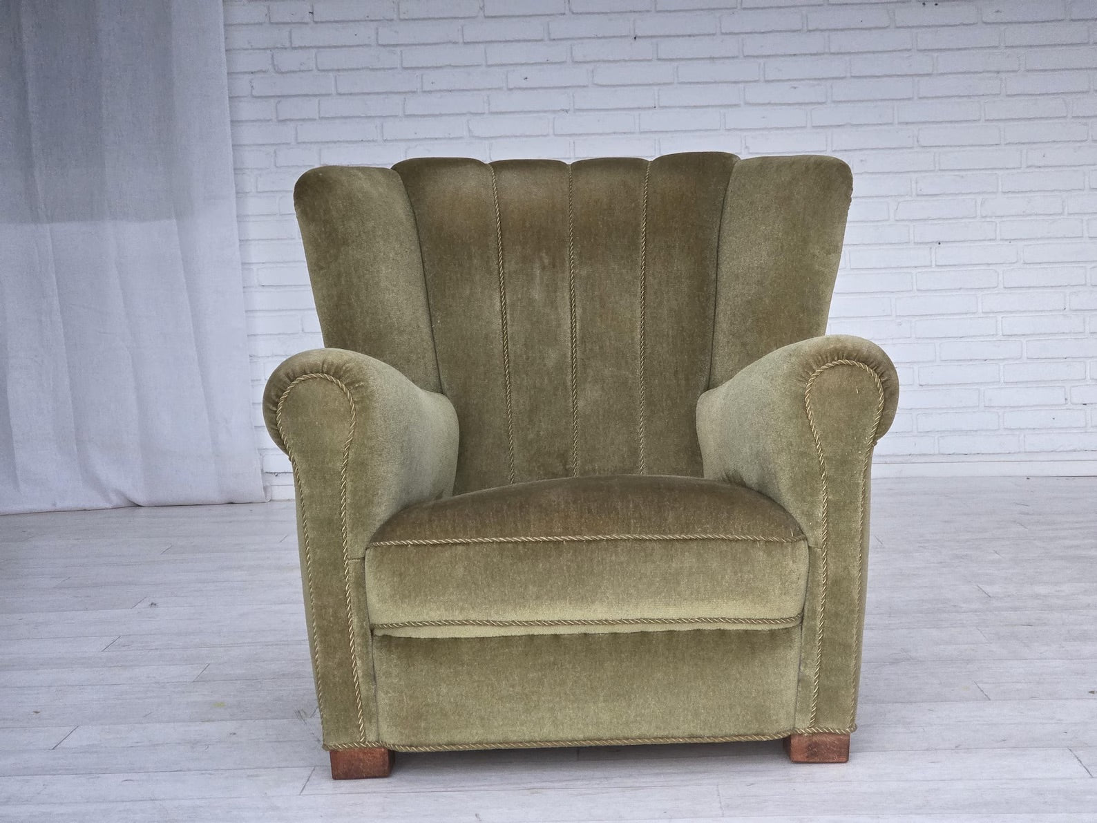 Modern_Lounge_Chair,_Green_Velour_&_Beech_Wood,_1960s_Denmark