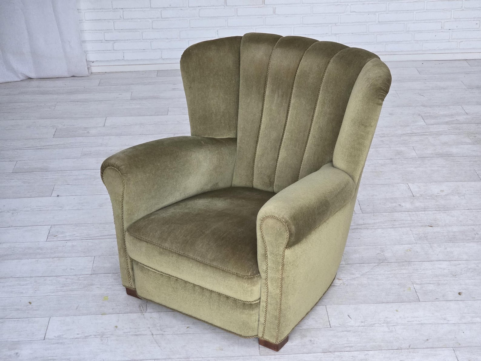 Modern_Lounge_Chair,_Green_Velour_&_Beech_Wood,_1960s_Denmark