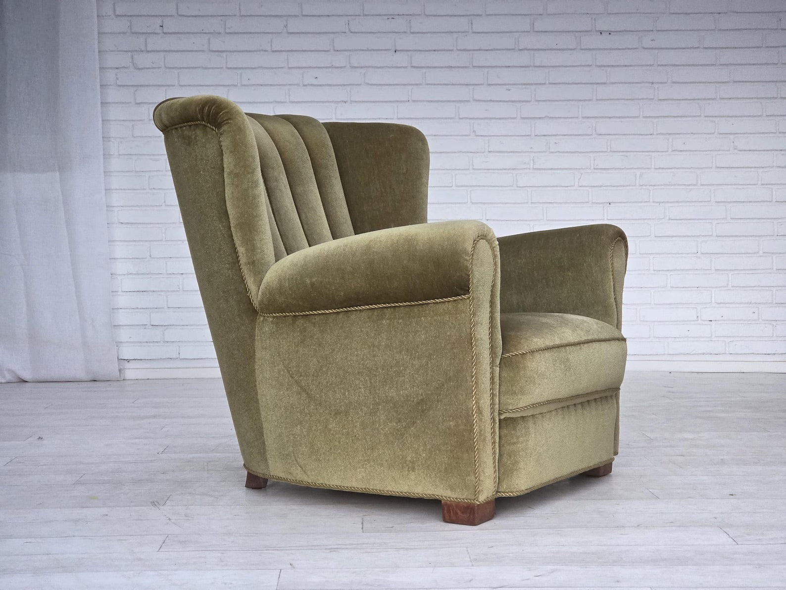Modern_Lounge_Chair,_Green_Velour_&_Beech_Wood,_1960s_Denmark