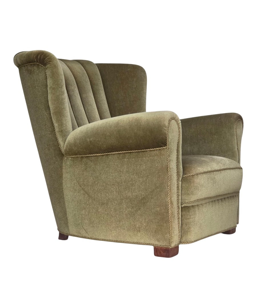 Modern_Lounge_Chair,_Green_Velour_&_Beech_Wood,_1960s_Denmark