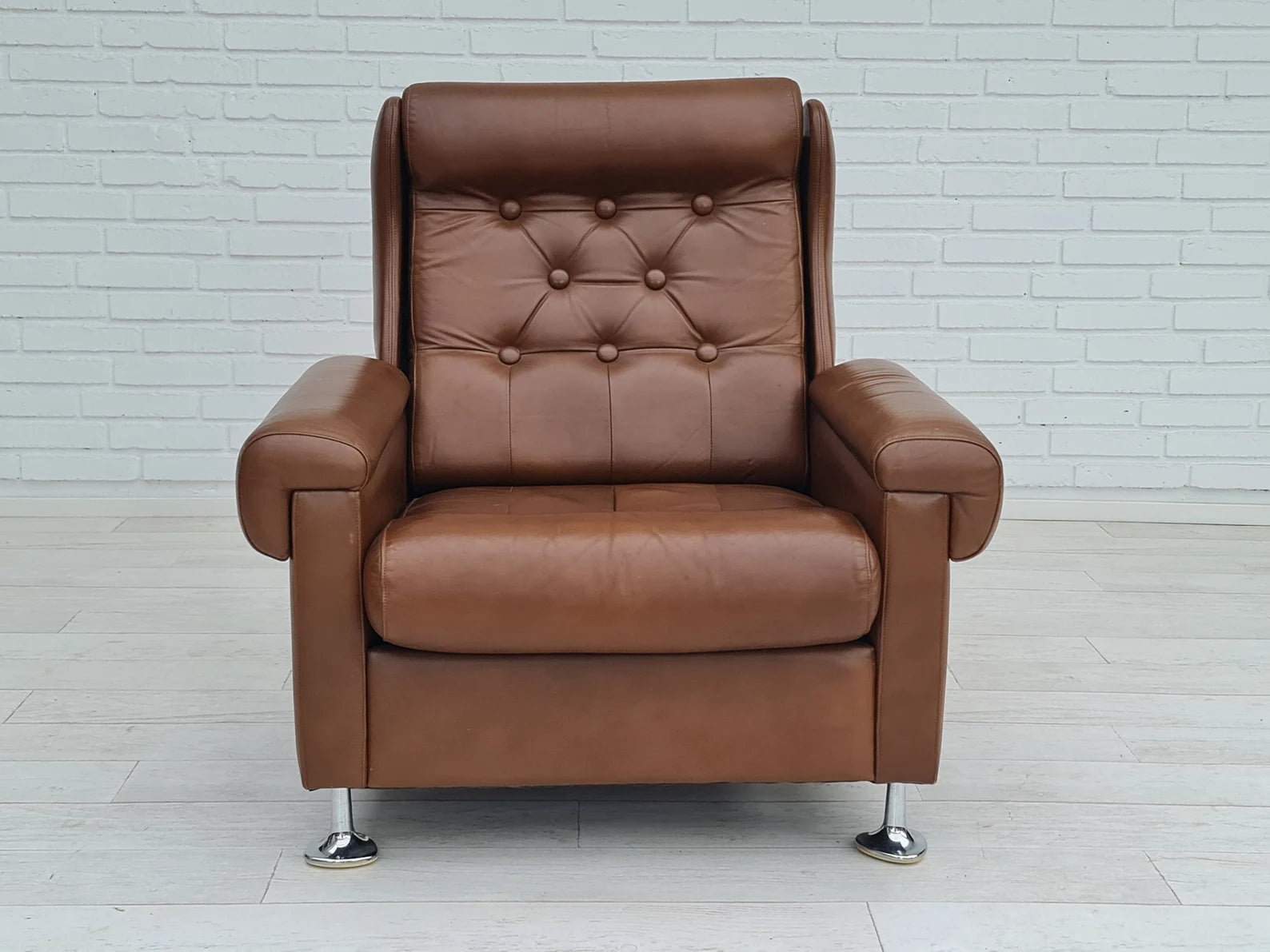 Modern_Lounge_Chair,_Leather,_1970s_Denmark