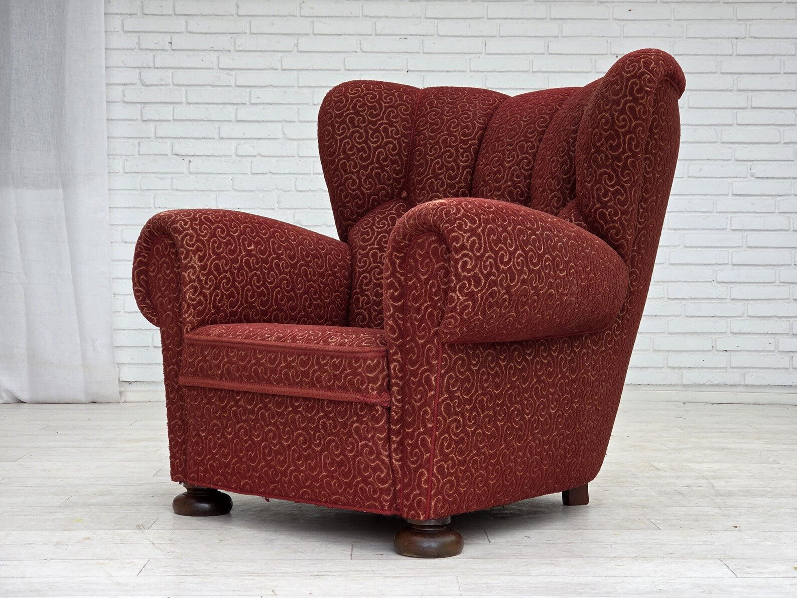 Danish_Relax_Armchair_in_Red_Wool_and_Oak,_1960s,_Denmark
