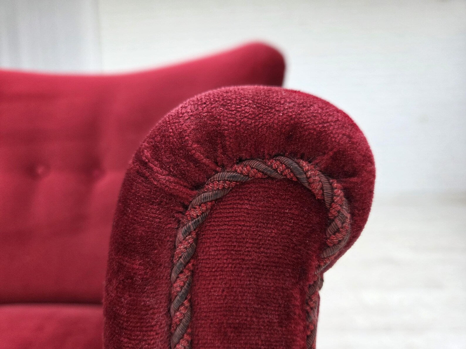 Modern_Lounge_Chair,_Red_Upholstery_&_Oak_Frame,_1970s_Denmark
