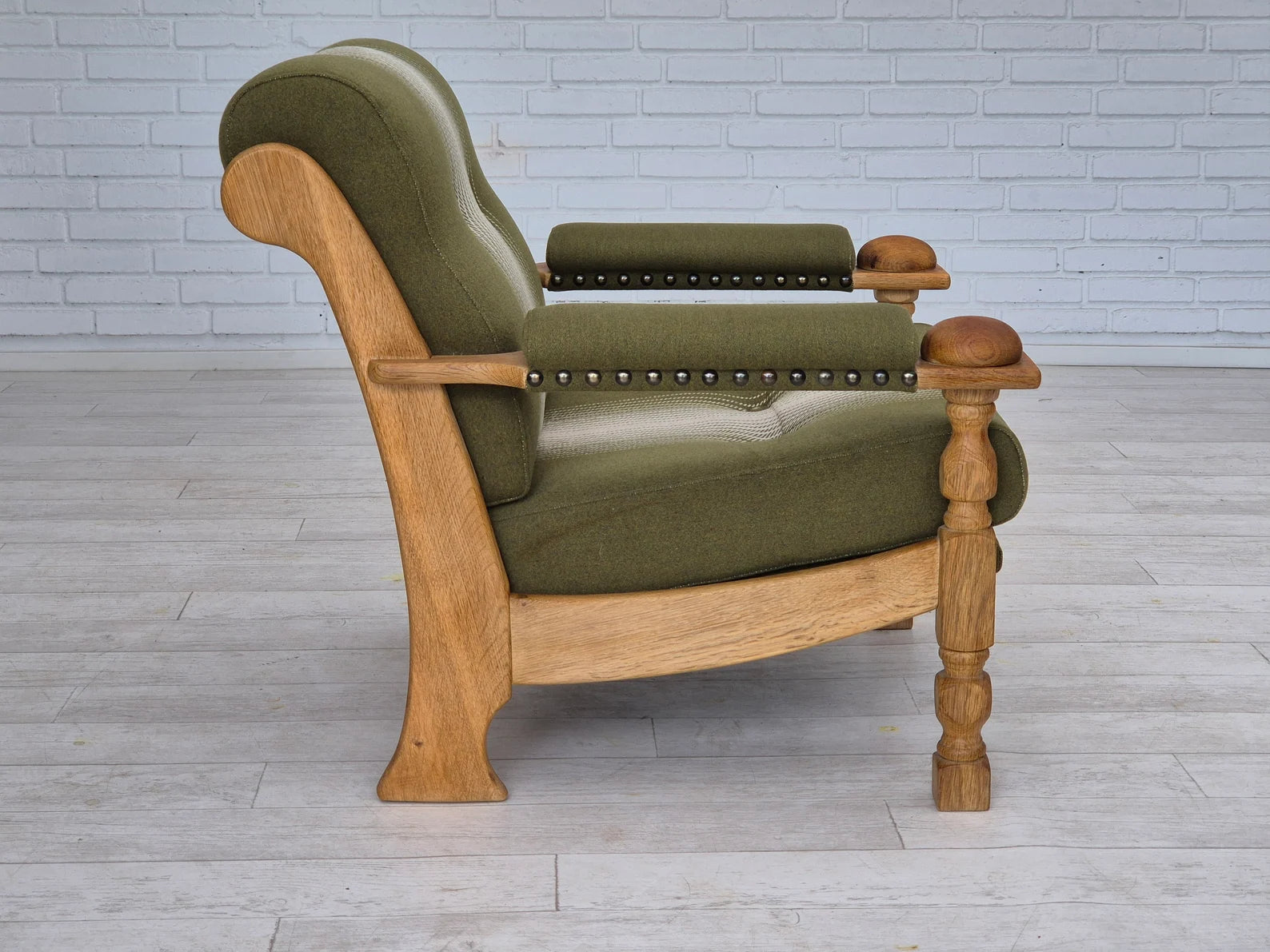 Modern_Lounge_Chair,_Upholstered_Seating,_1970s_Denmark