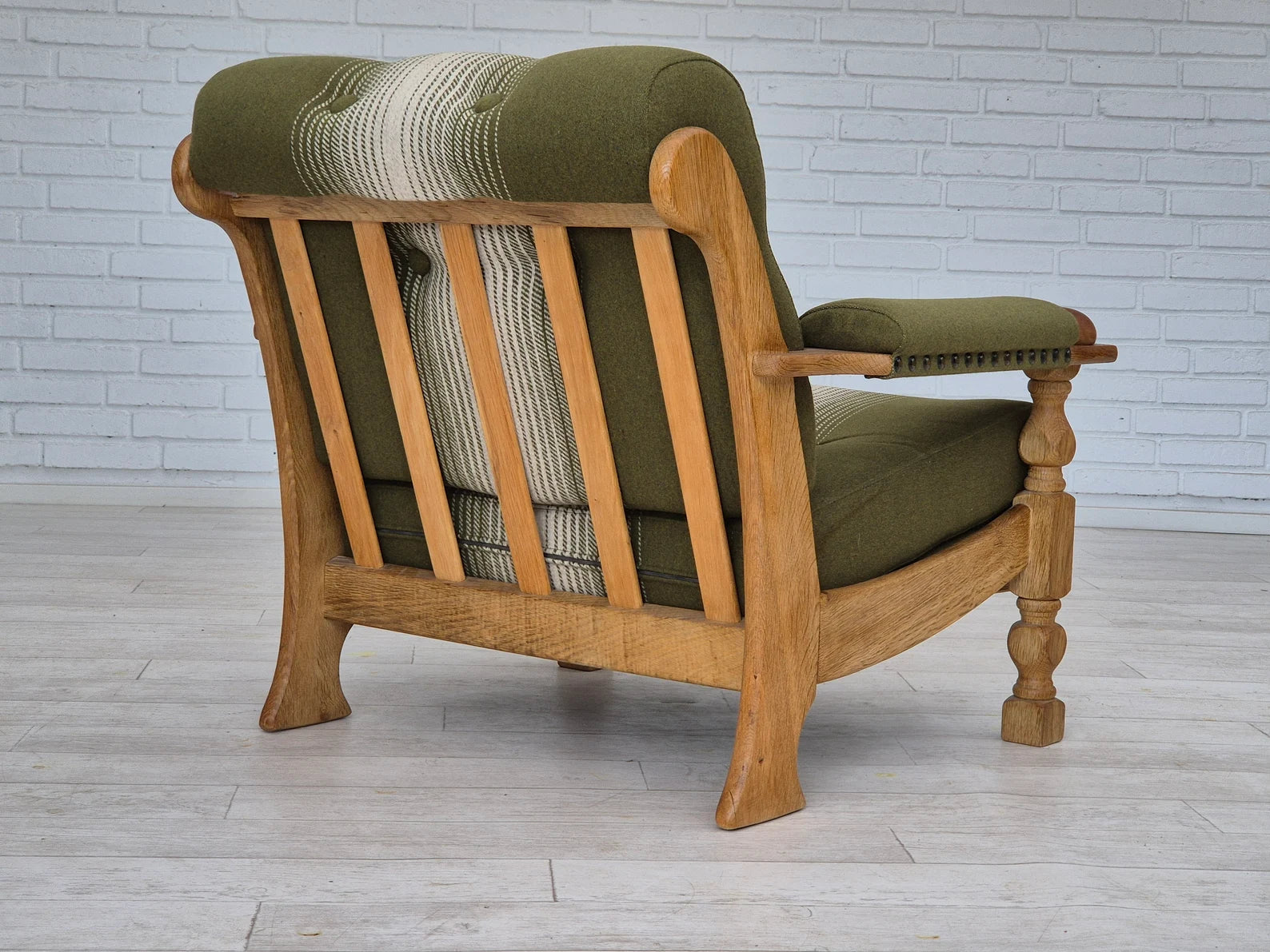 Modern_Lounge_Chair,_Upholstered_Seating,_1970s_Denmark