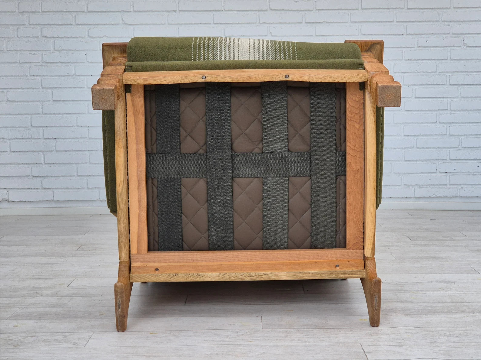 Modern_Lounge_Chair,_Upholstered_Seating,_1970s_Denmark
