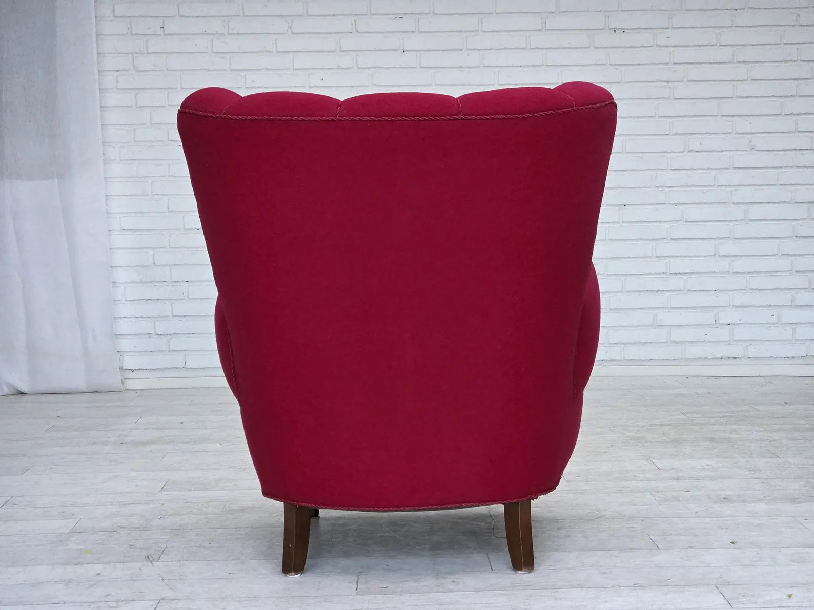 Modern_Lounge_Chair,_Wood_Frame_&_Upholstered_Seat,_Denmark_1960s