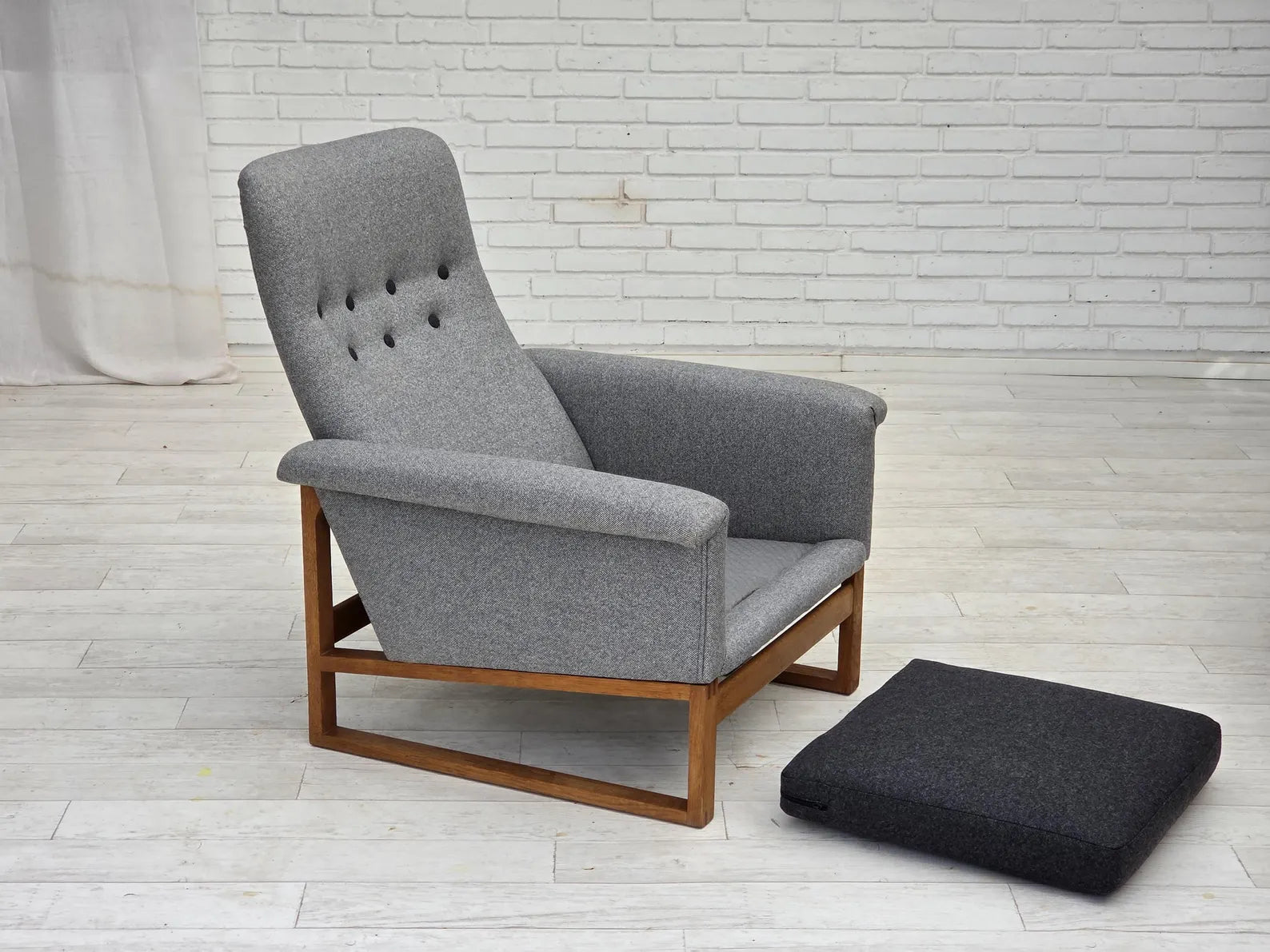 Danish_Modern_Seating_by_Børge_Mogensen_for_Fredericia_Stolefabrik,_1960s,_Denmark