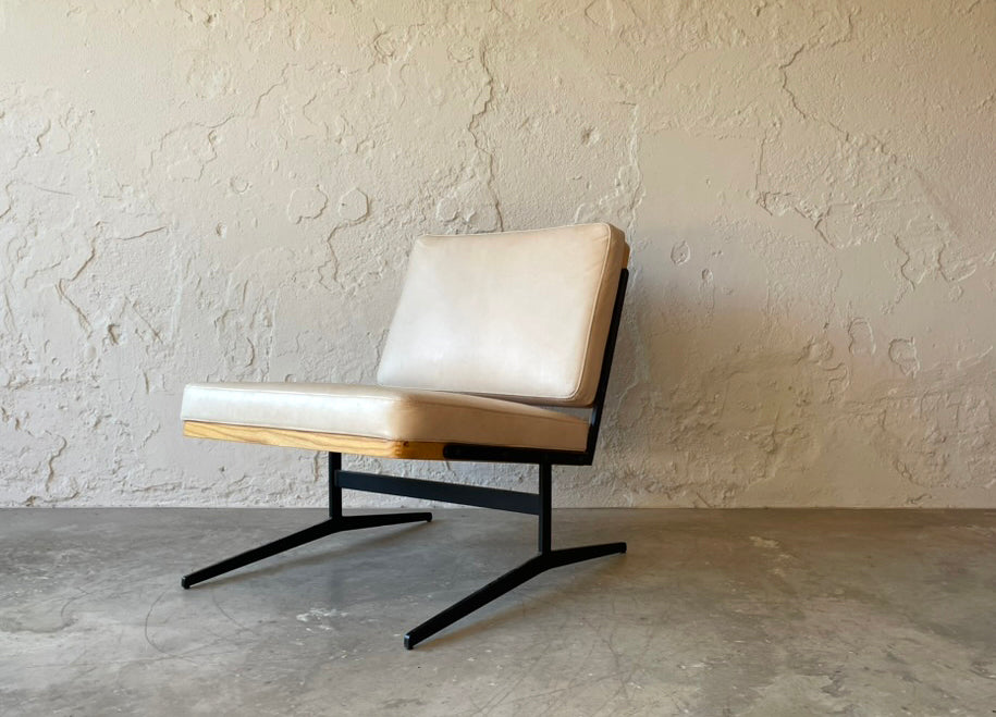 Modernist_Easy_Chair_in_Faux_Leather_and_Cast_Iron,_1990s