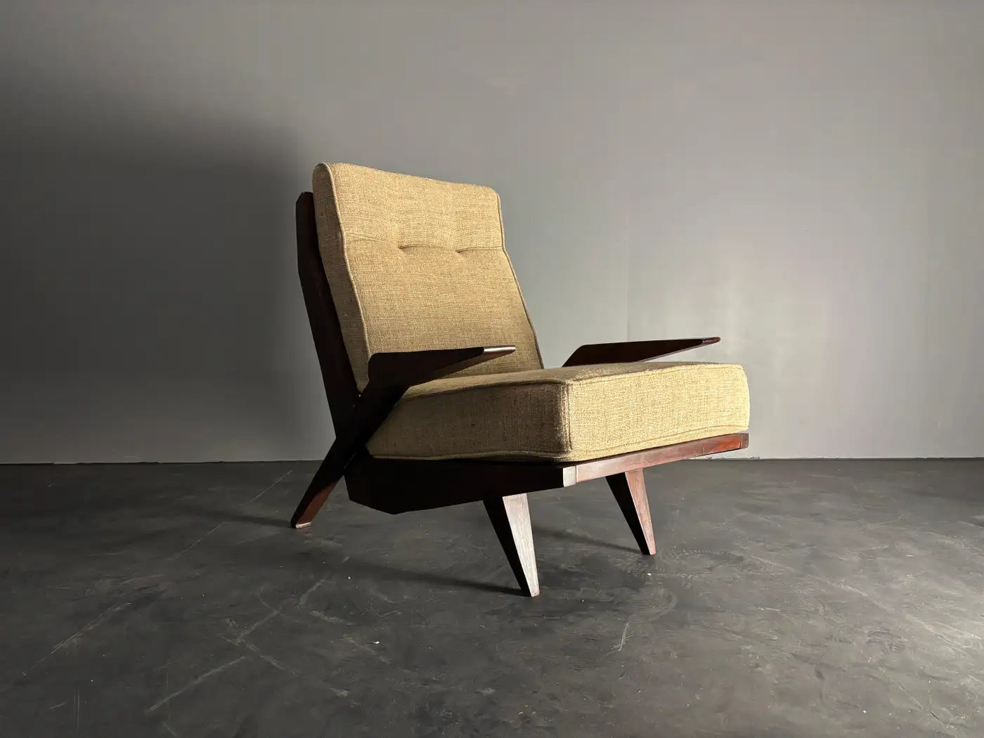 Modernist_Lounge_Chair_by_Gil_Borsói_Acacia,_1950s_Brazil