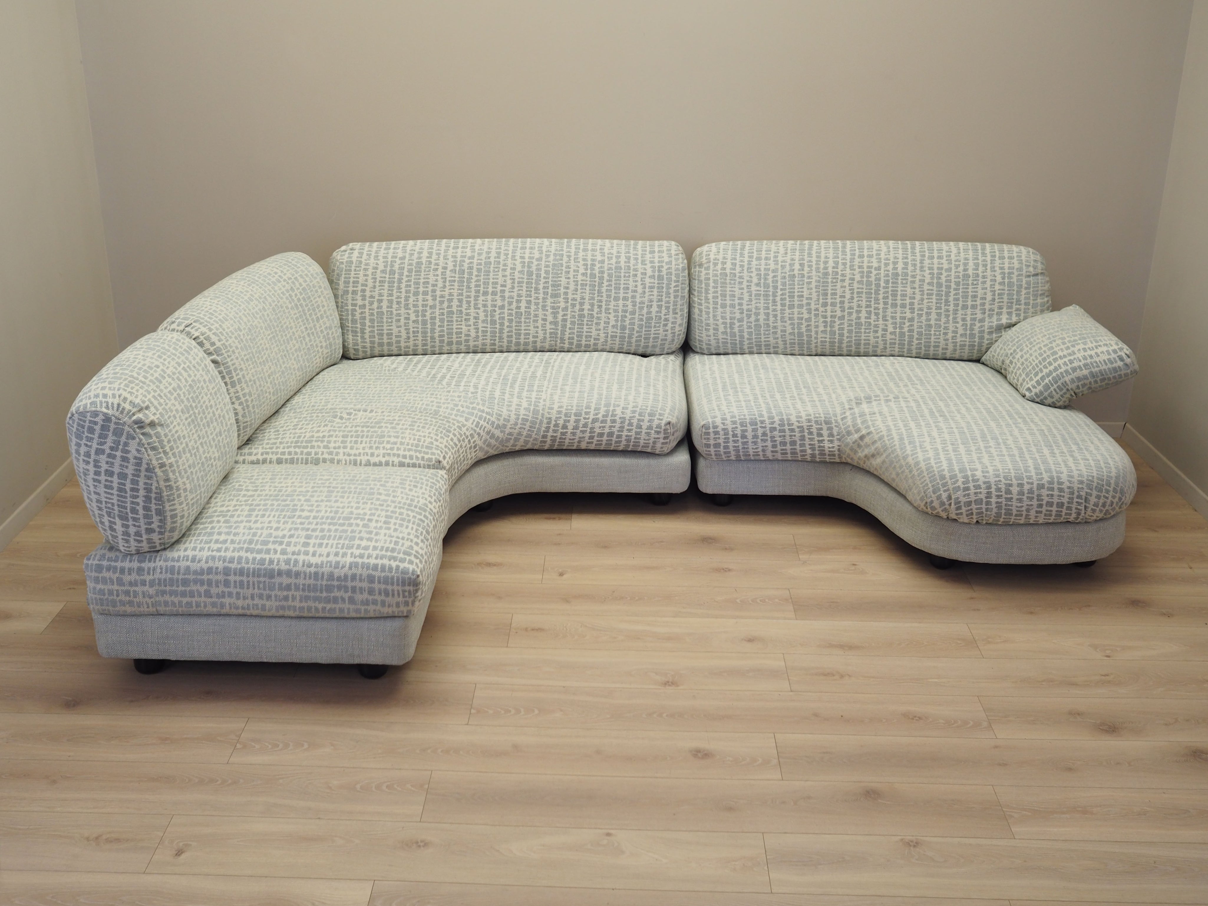 Modular_Corner_Sofa,_Fabric_Upholstery,_1970s,_Italy