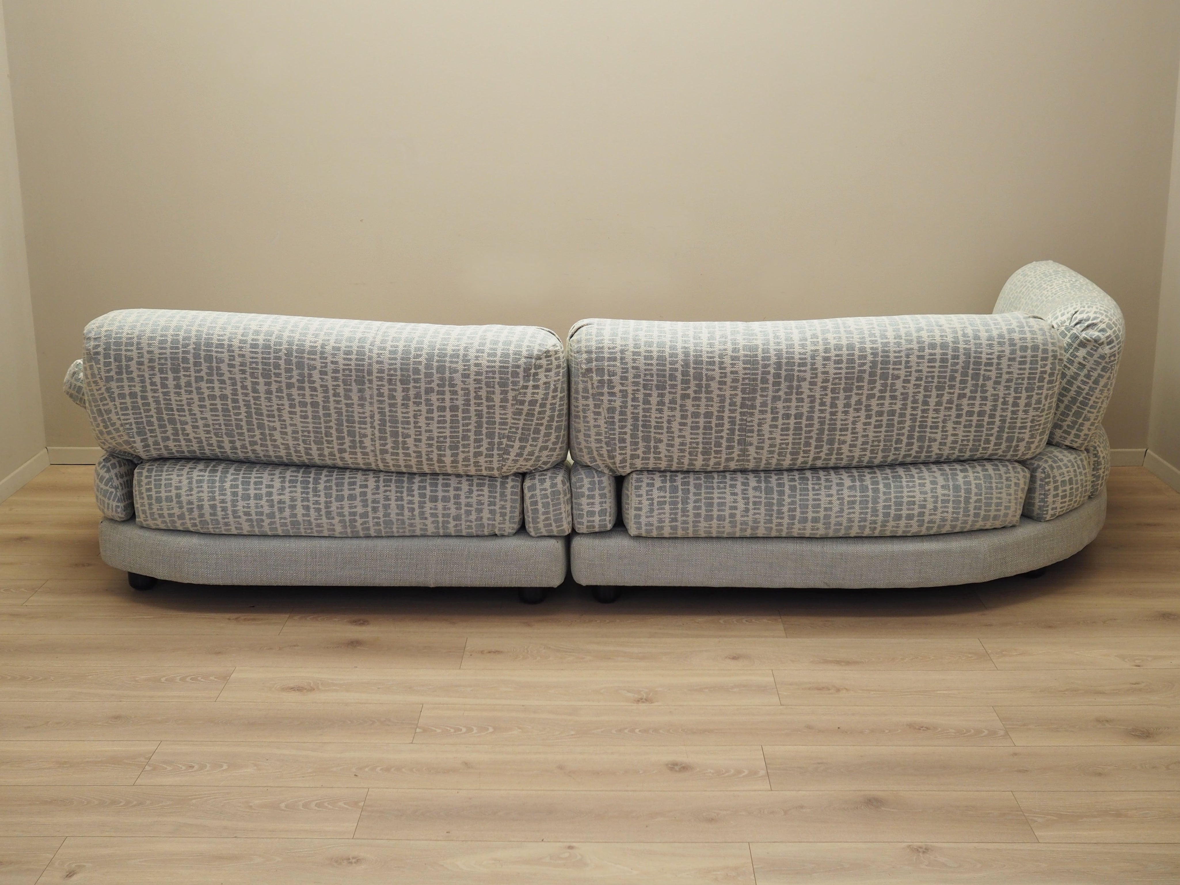 Modular_Corner_Sofa,_Fabric_Upholstery,_1970s,_Italy