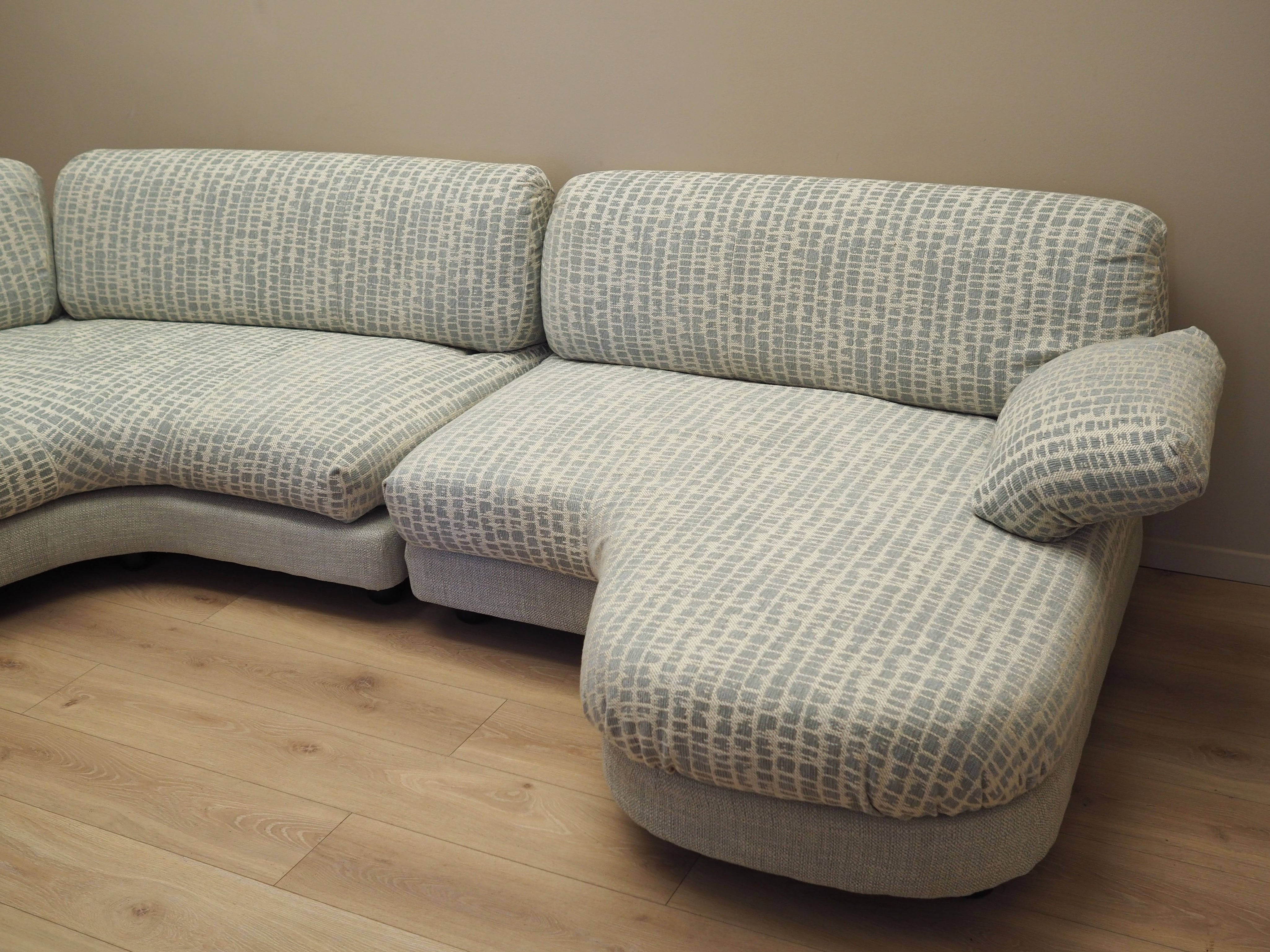 Modular_Corner_Sofa,_Fabric_Upholstery,_1970s,_Italy