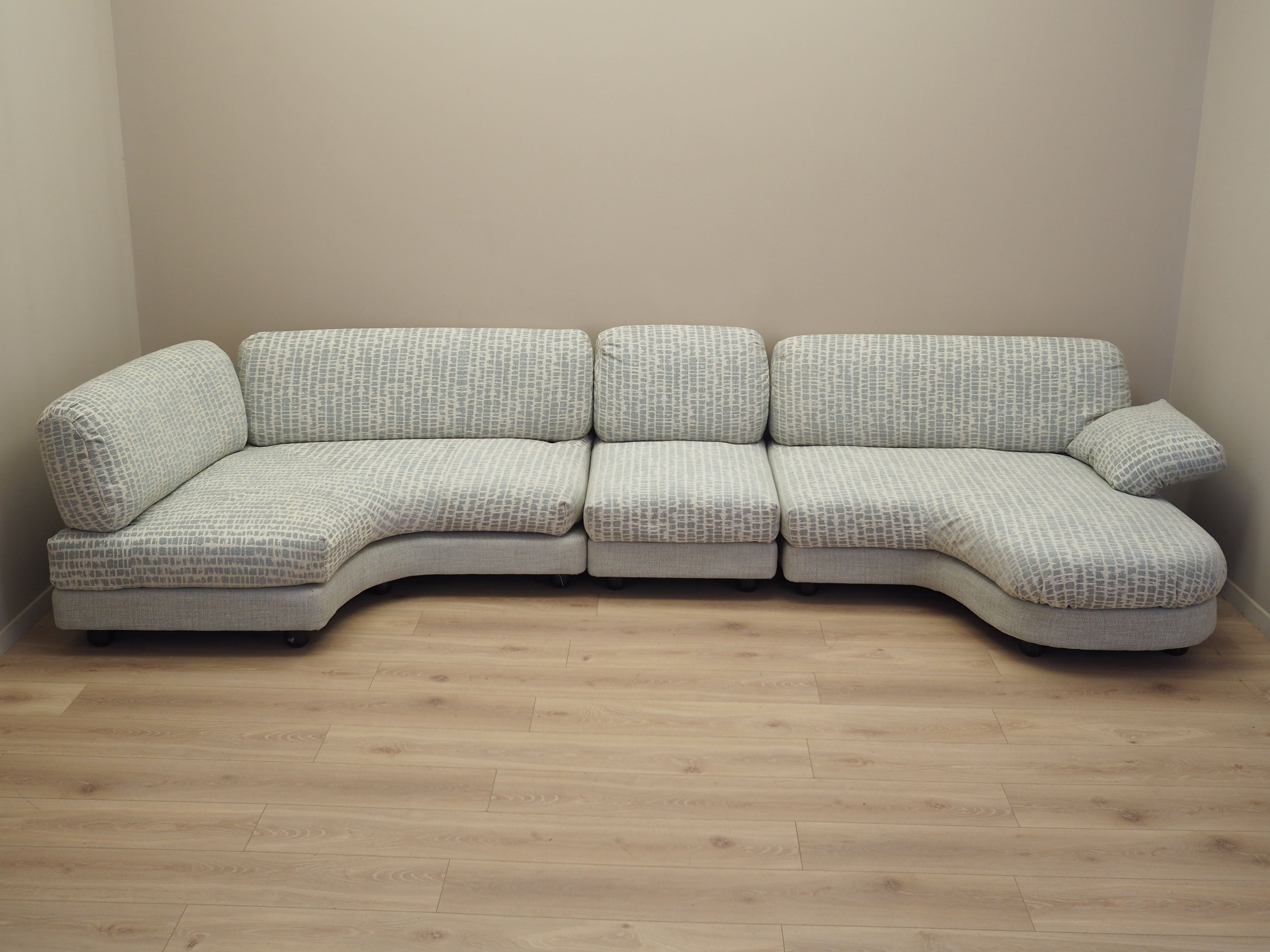 Modular_Corner_Sofa,_Fabric_Upholstery,_1970s,_Italy
