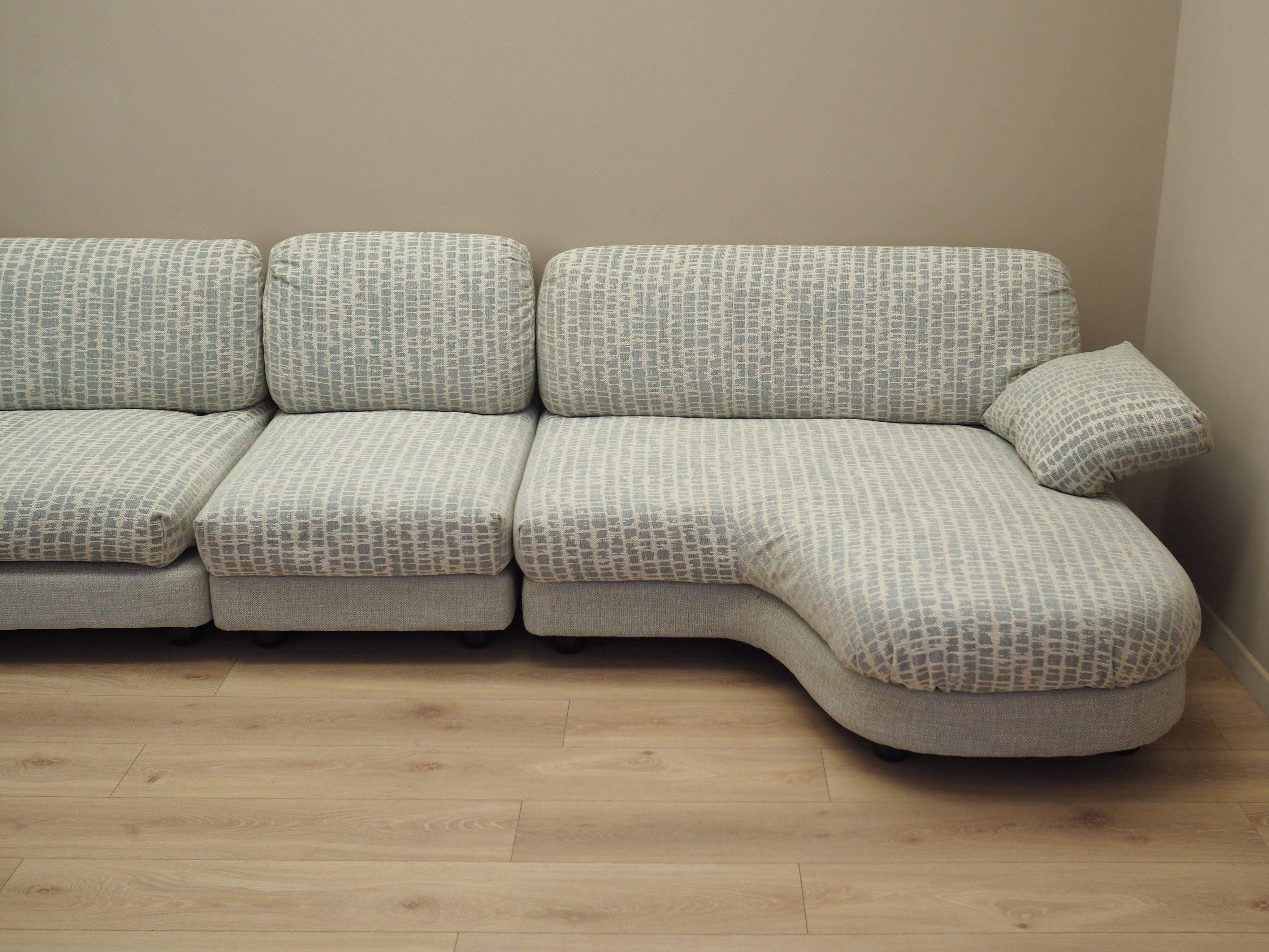 Modular_Corner_Sofa,_Fabric_Upholstery,_1970s,_Italy