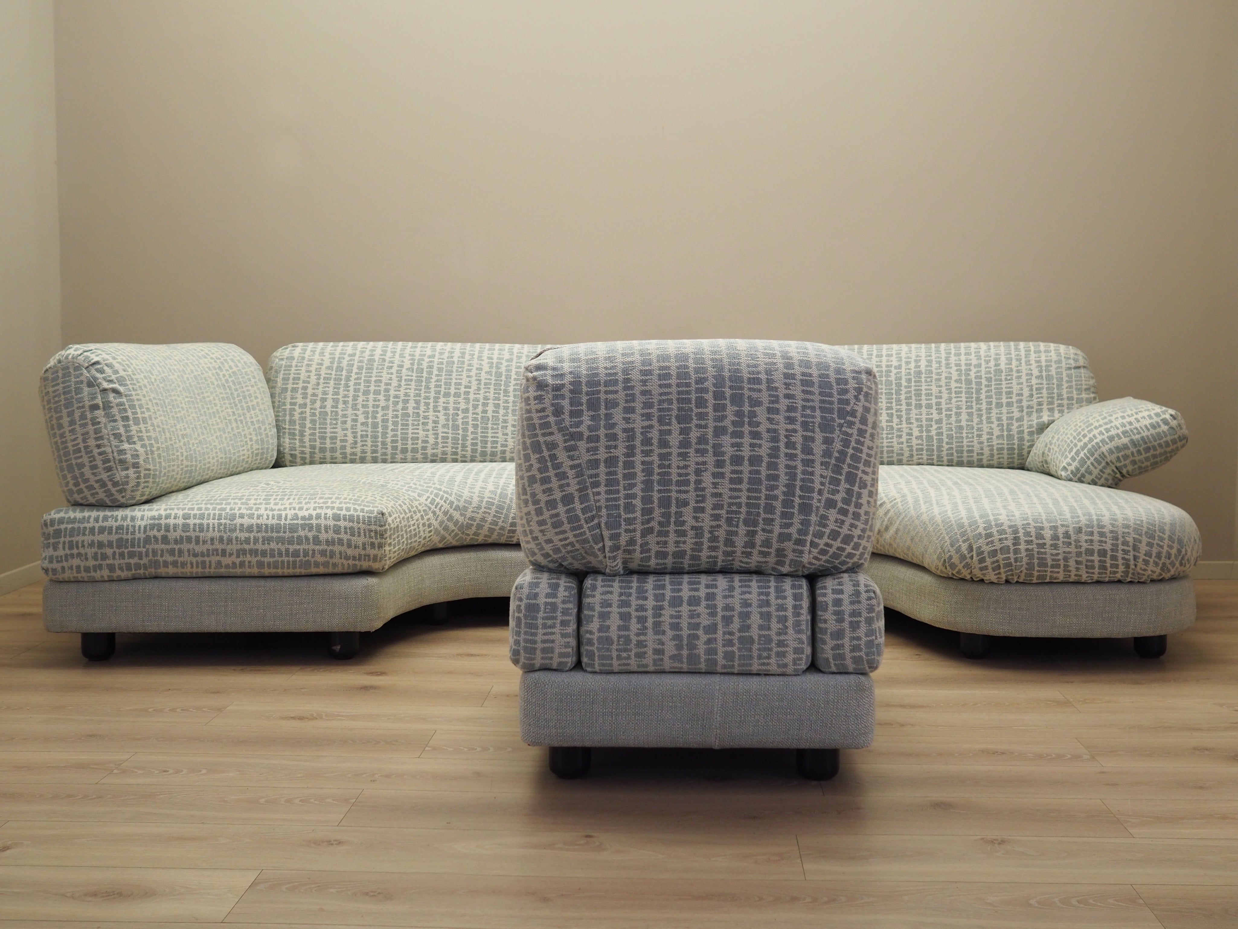Modular_Corner_Sofa,_Fabric_Upholstery,_1970s,_Italy