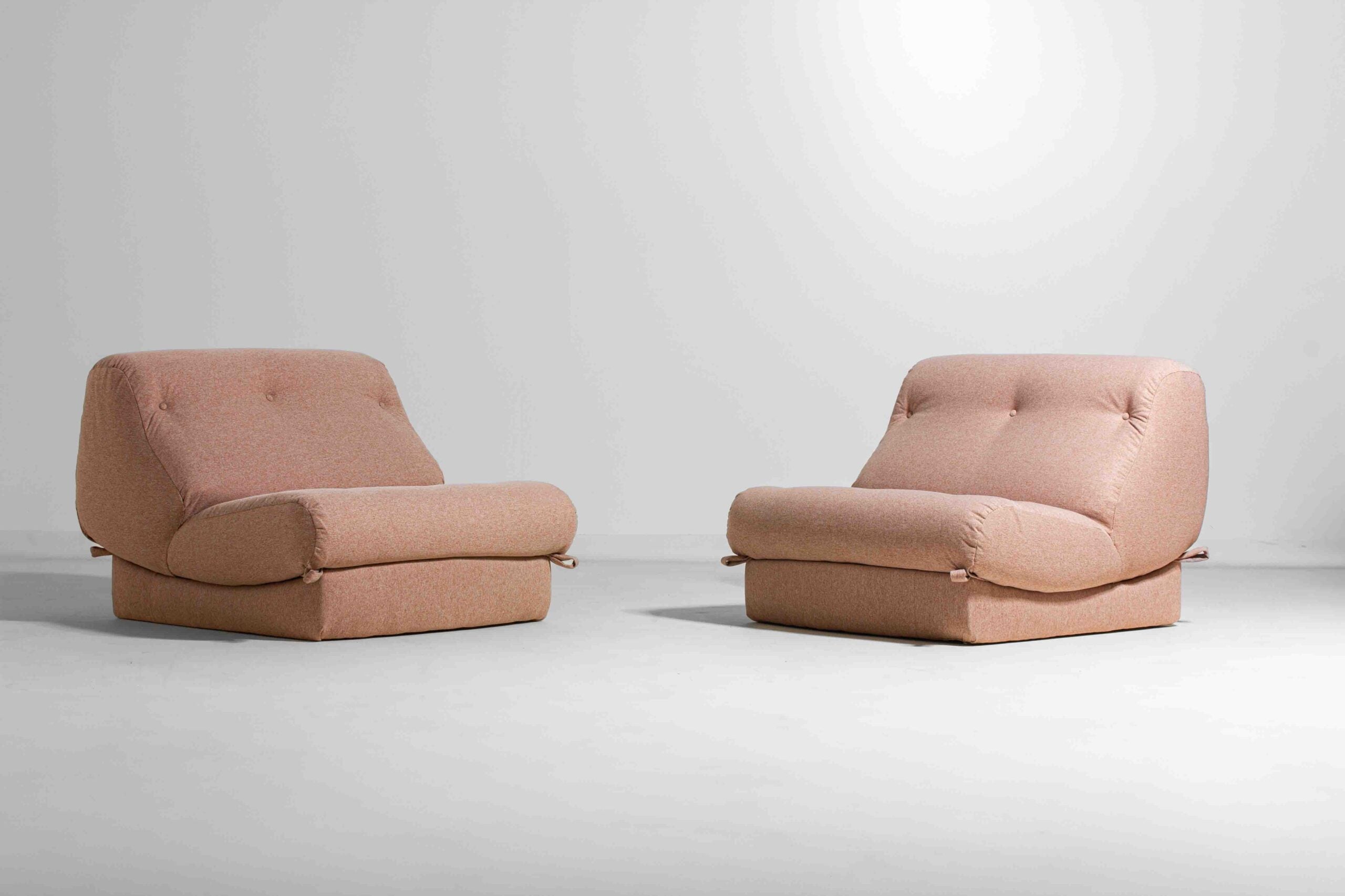 Modular_Pink_“Nuvolone”_Sofa_by_Rino_Maturi_for_Mimo_Padova,_1970s