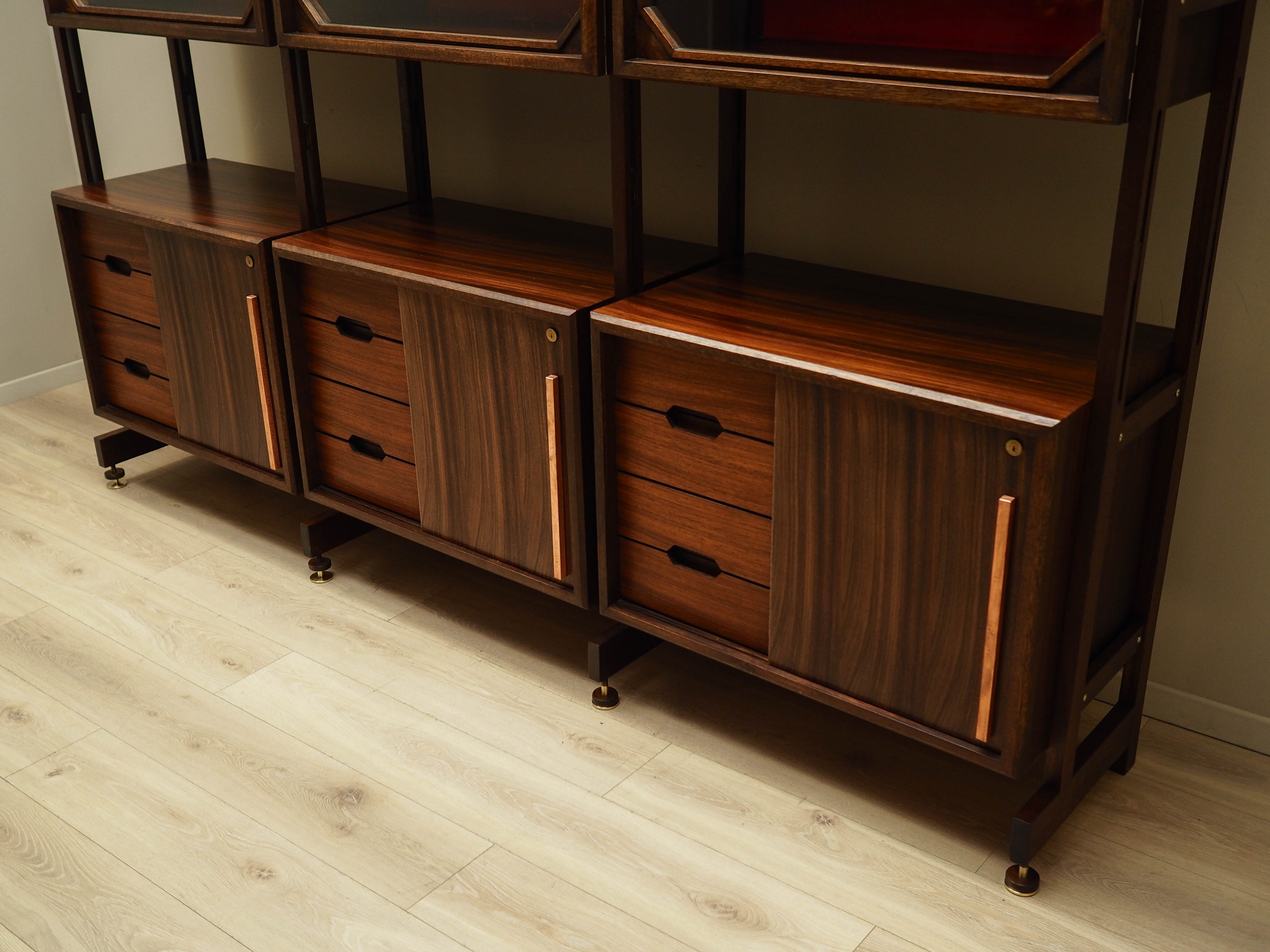 Modular_Shelving_Unit,_Italian_Design,_Rosewood,_1960s,_Italy