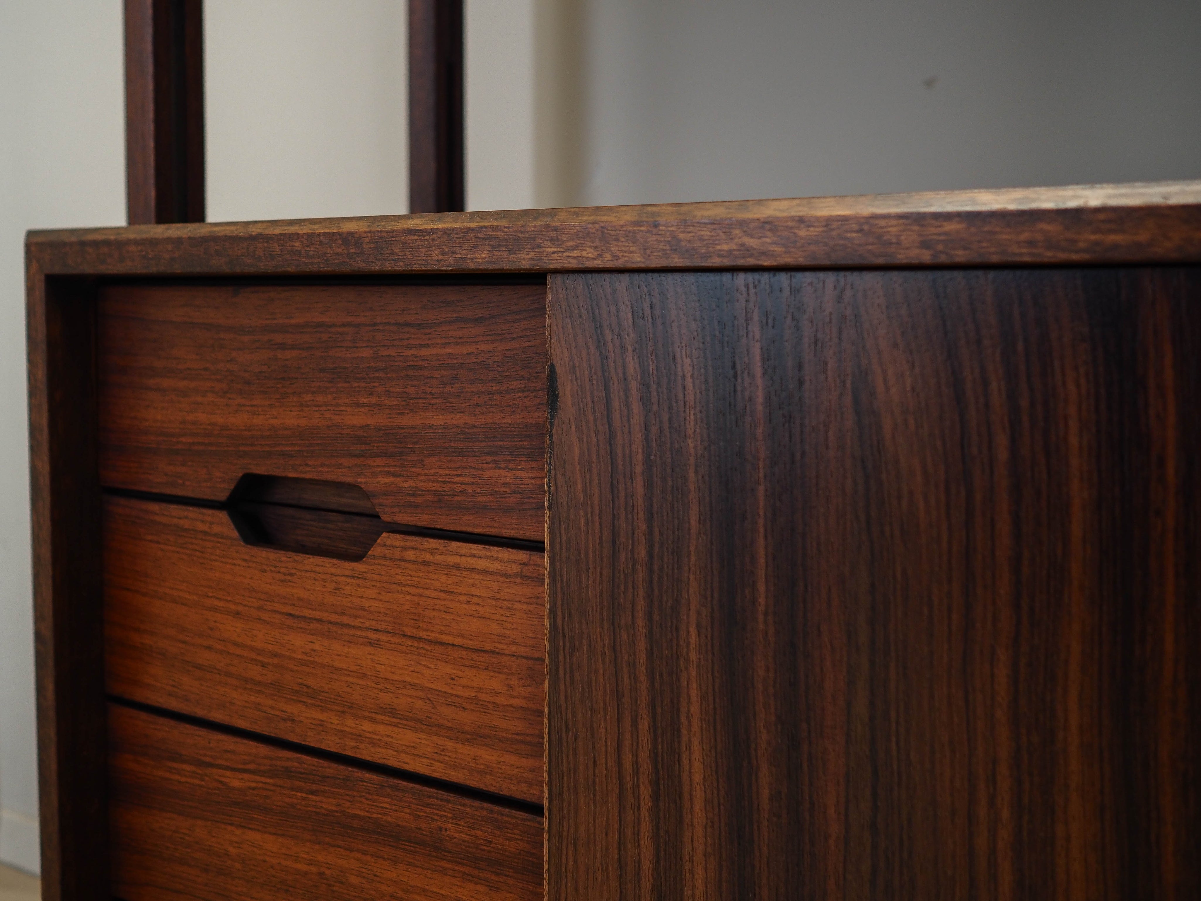 Modular_Shelving_Unit,_Italian_Design,_Rosewood,_1960s,_Italy