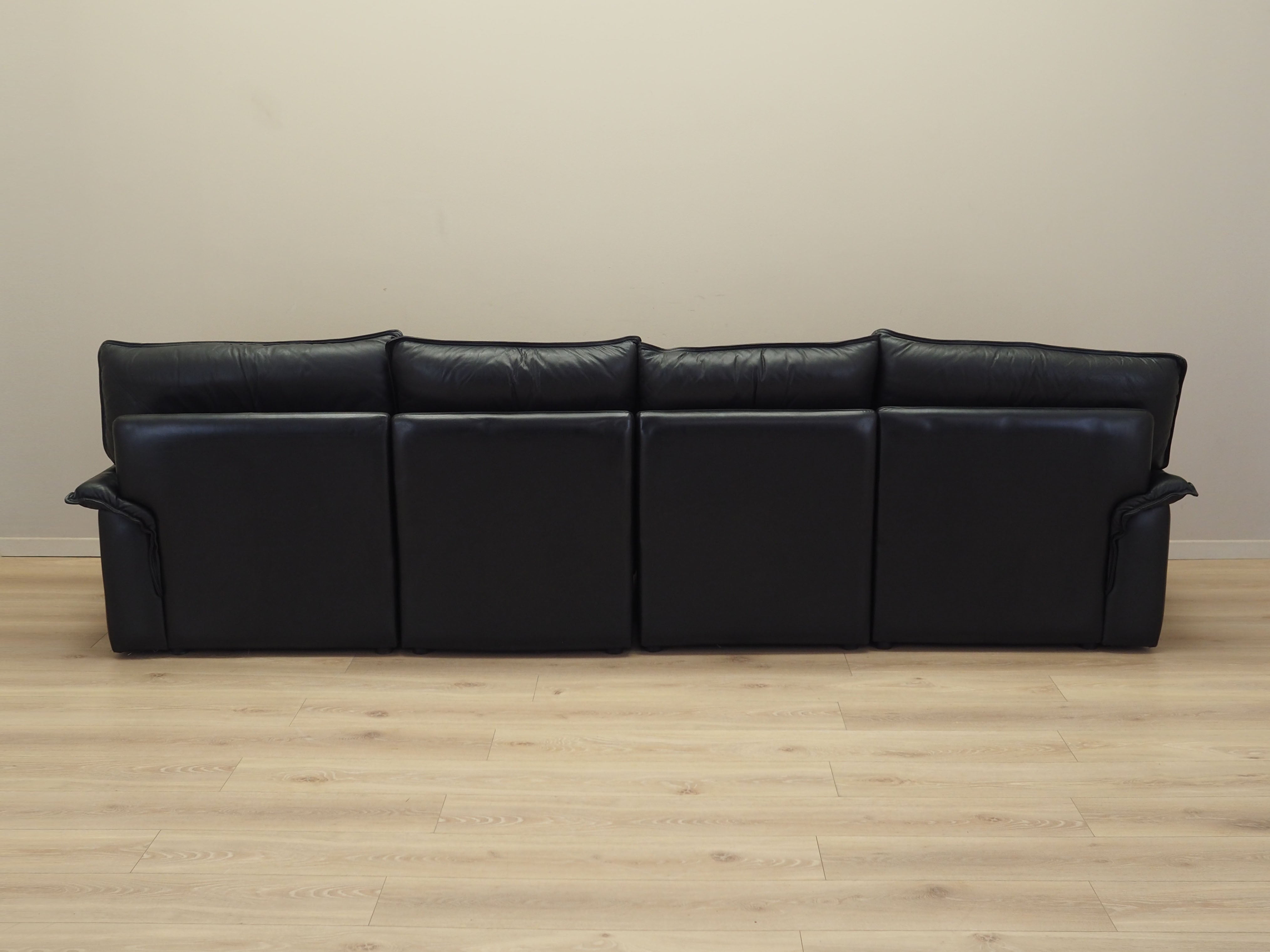 Set_of_4_Italian_Modular_Leather_Sofa_from_1960s,_Italy