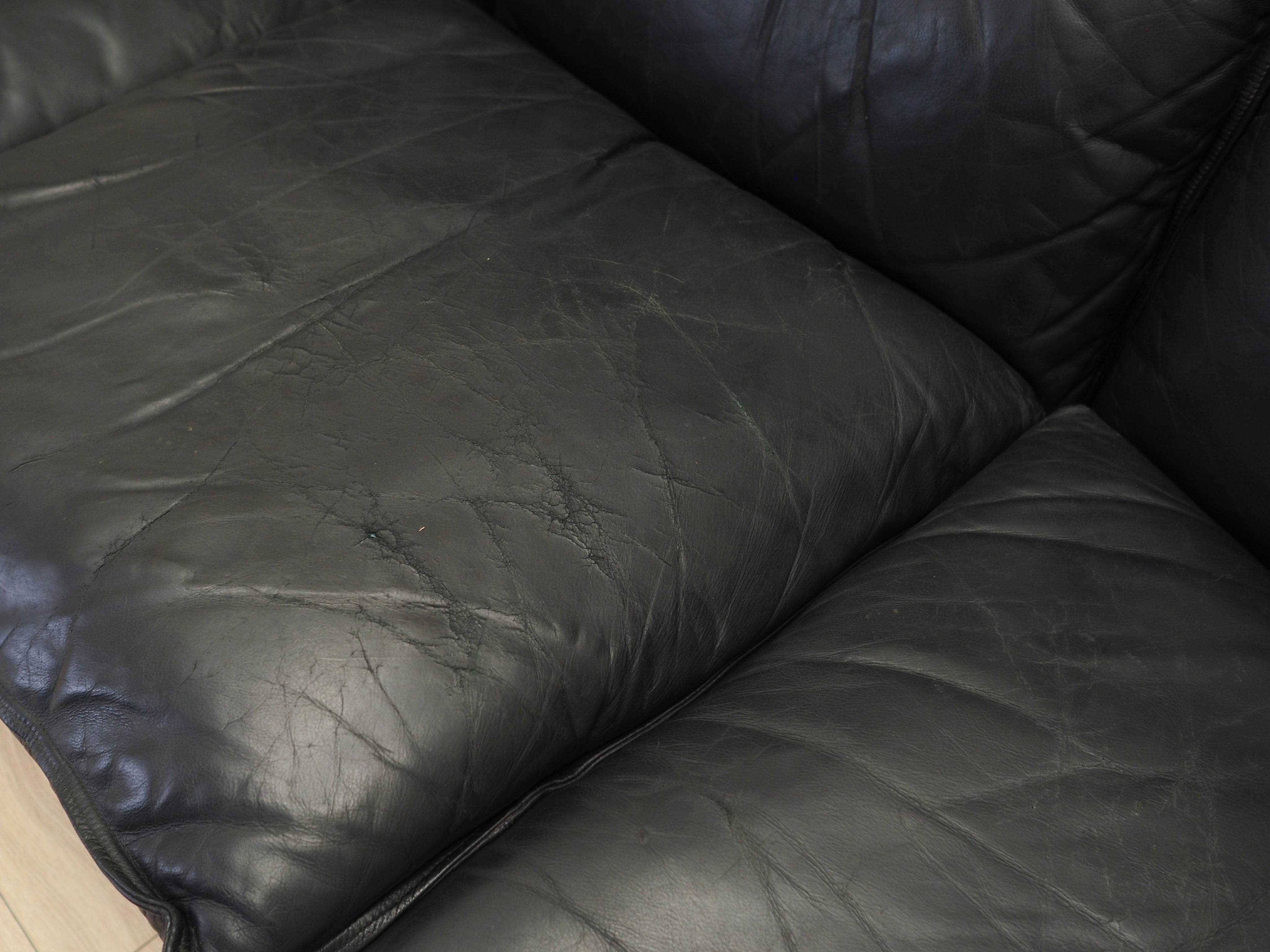 Set_of_4_Italian_Modular_Leather_Sofa_from_1960s,_Italy