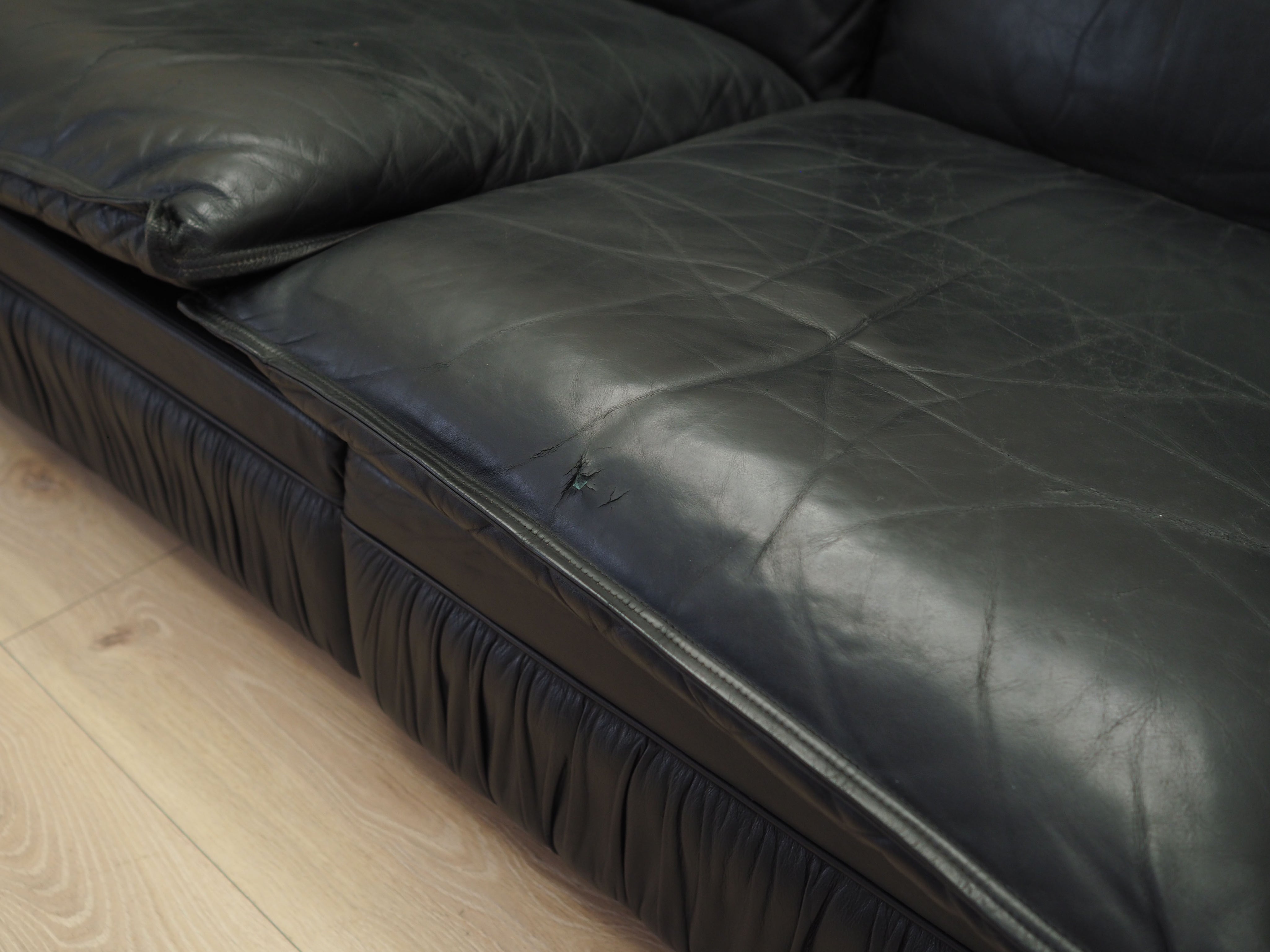Set_of_4_Italian_Modular_Leather_Sofa_from_1960s,_Italy